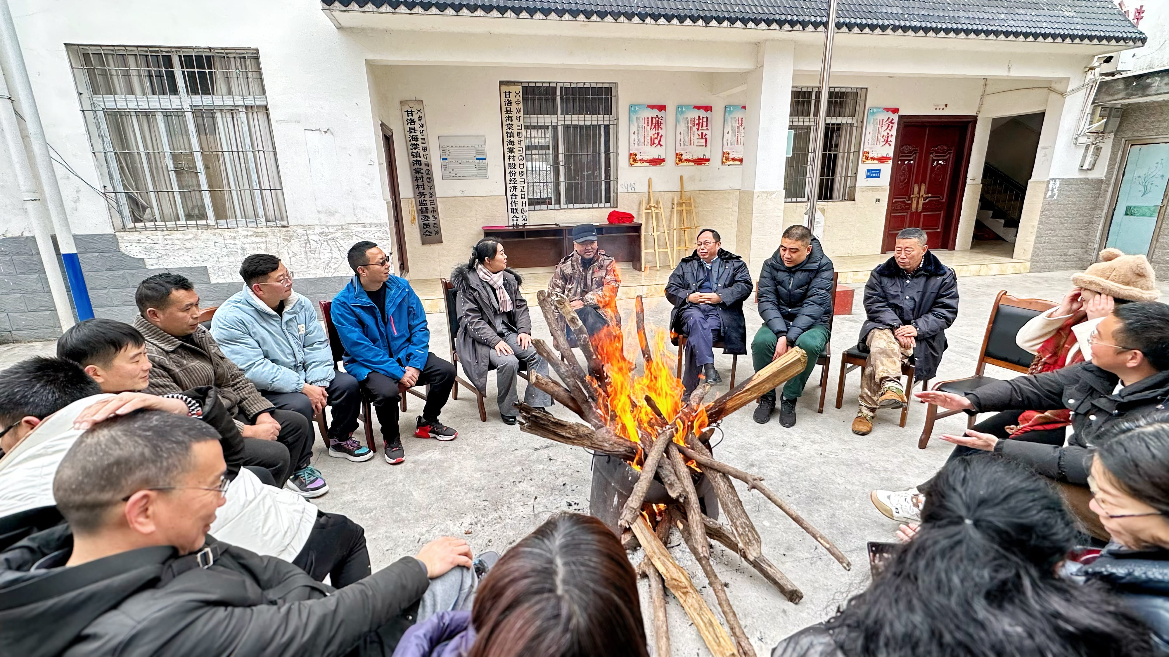 ֧�������˶���̸