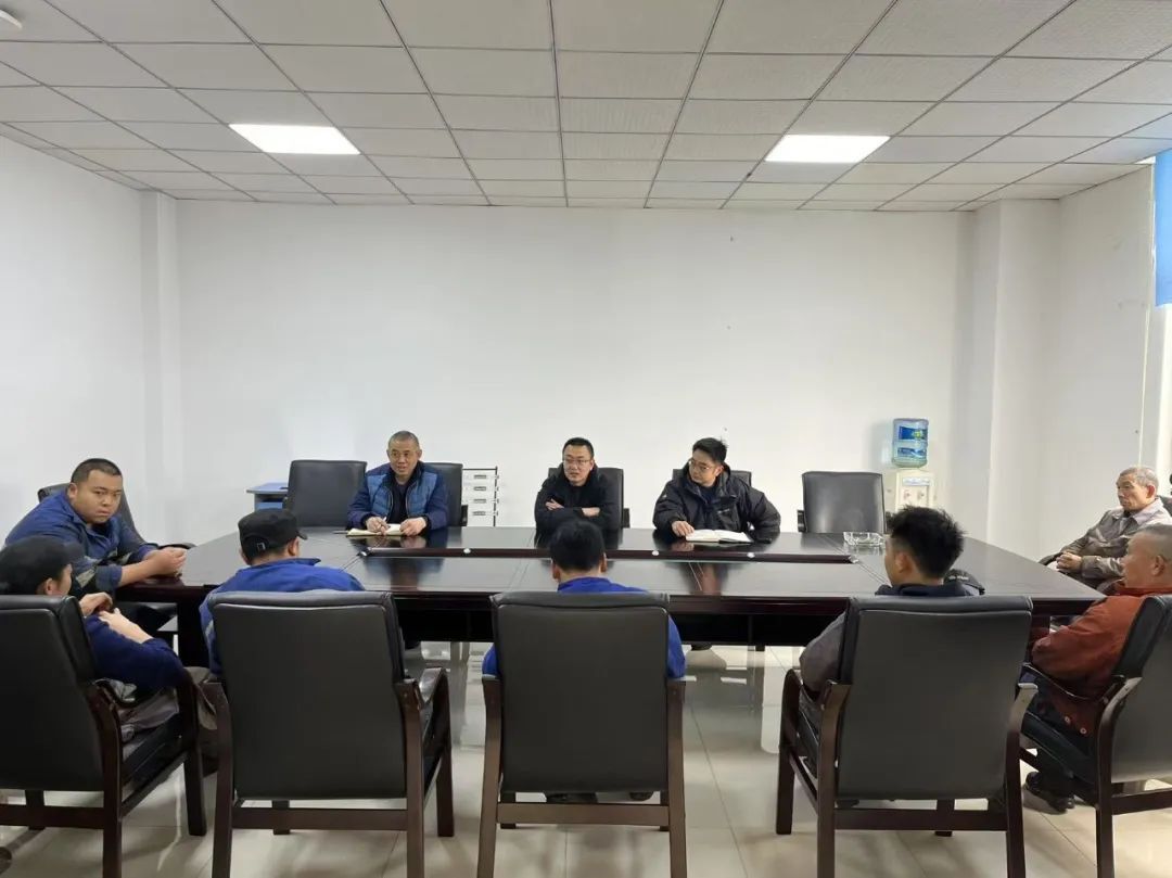 ������̽��ѹ�˾�ٿ��豸ά��ר�����⽻����̸��