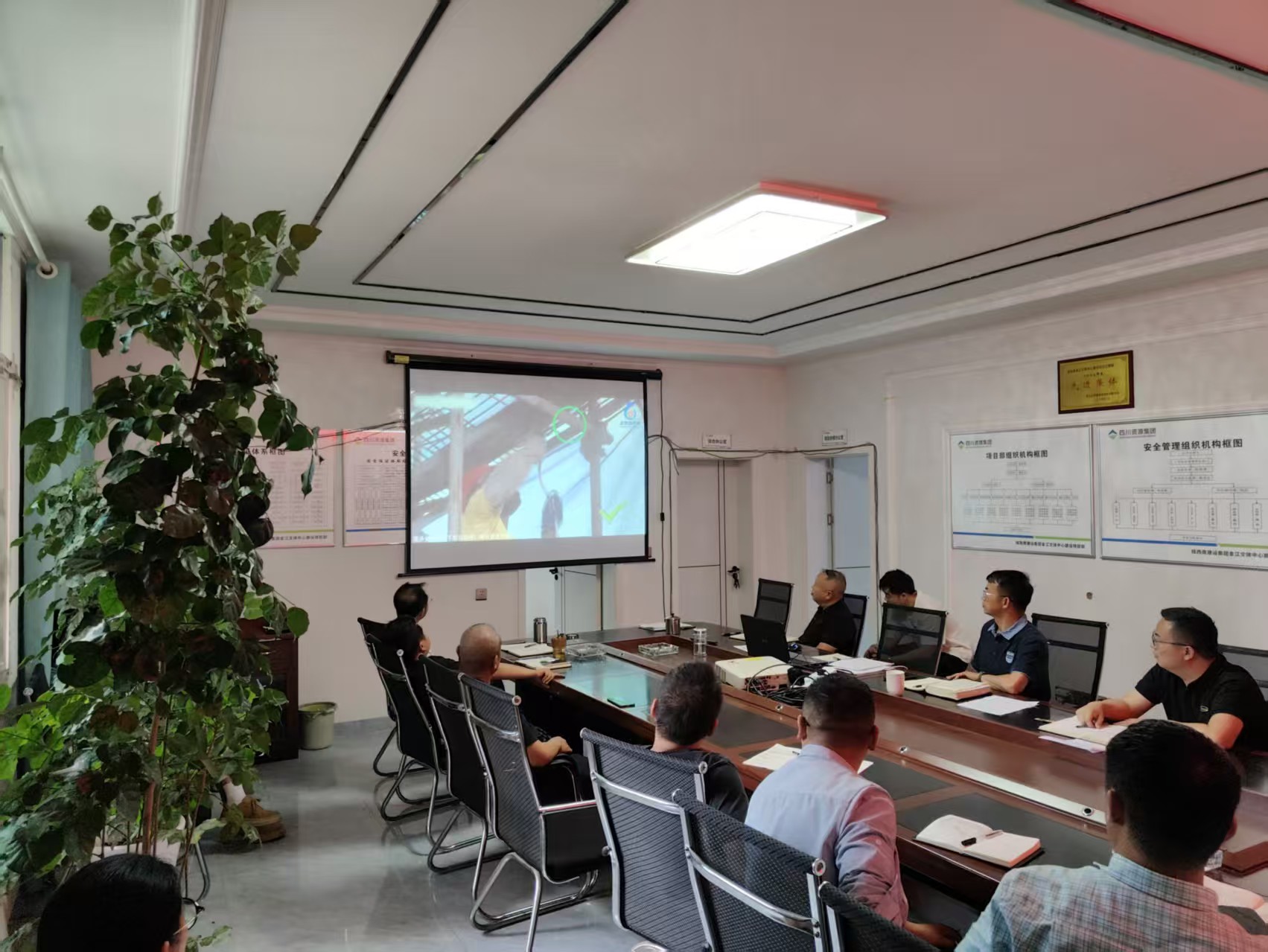 ԢĿ��ʾ����Ƭ