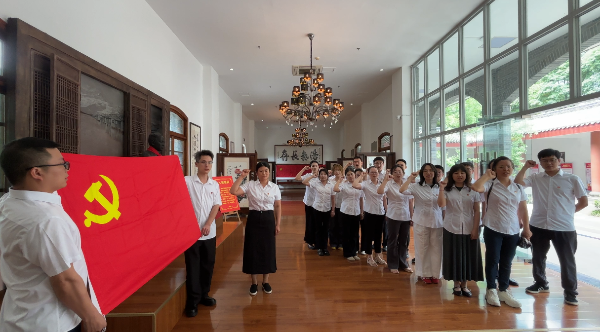 �ܲ�������֧����2���Կ���ϵ������Ӫ��֧��