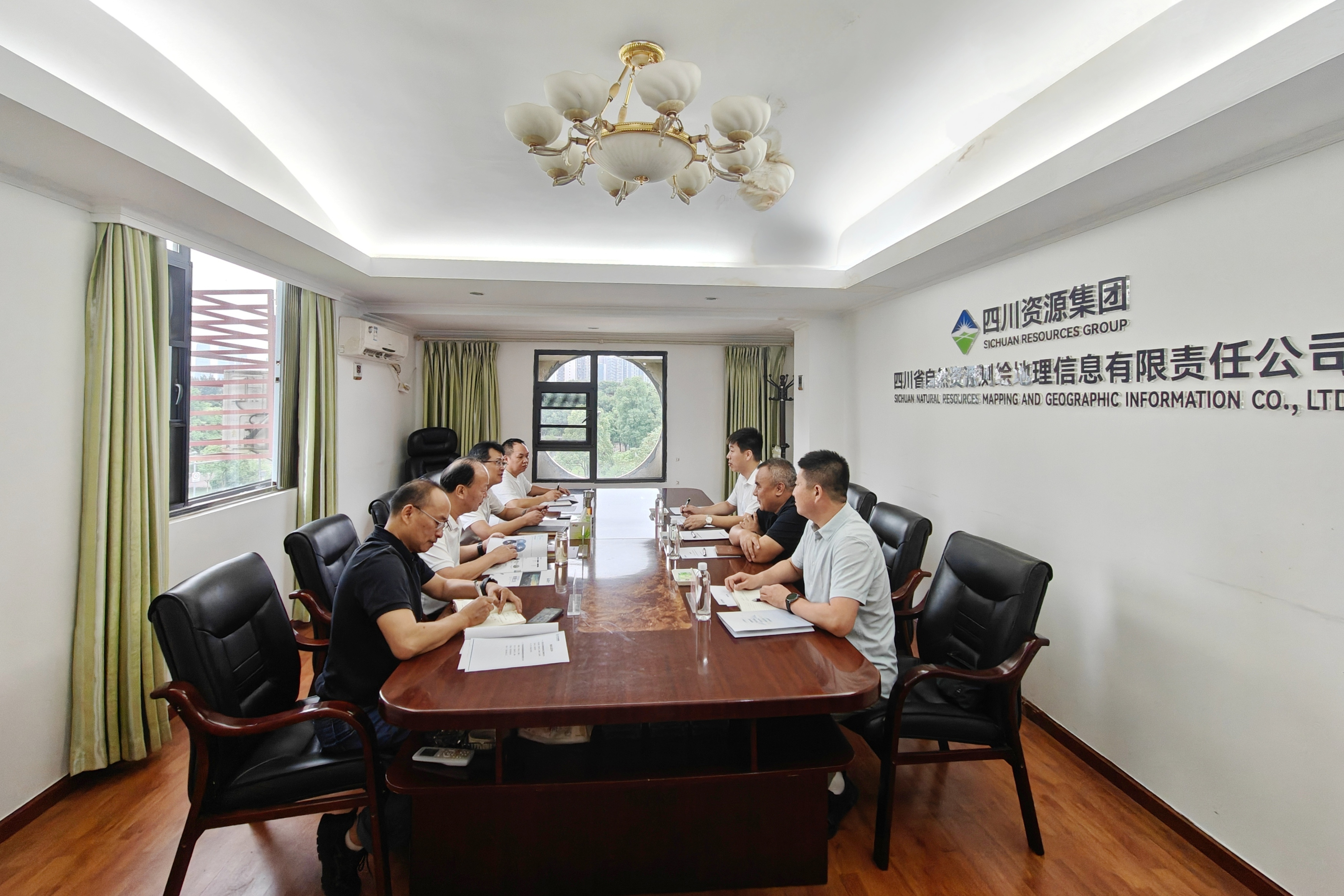 ��̸������