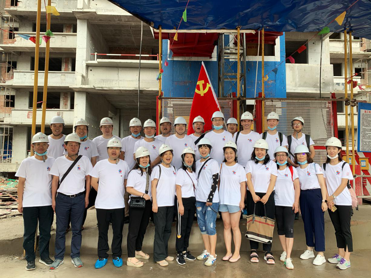 �۲��á�(�й���)���޹�˾����