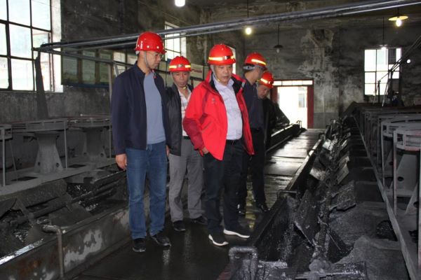 �۲��á�(�й���)���޹�˾����