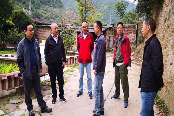 �۲��á�(�й���)���޹�˾����