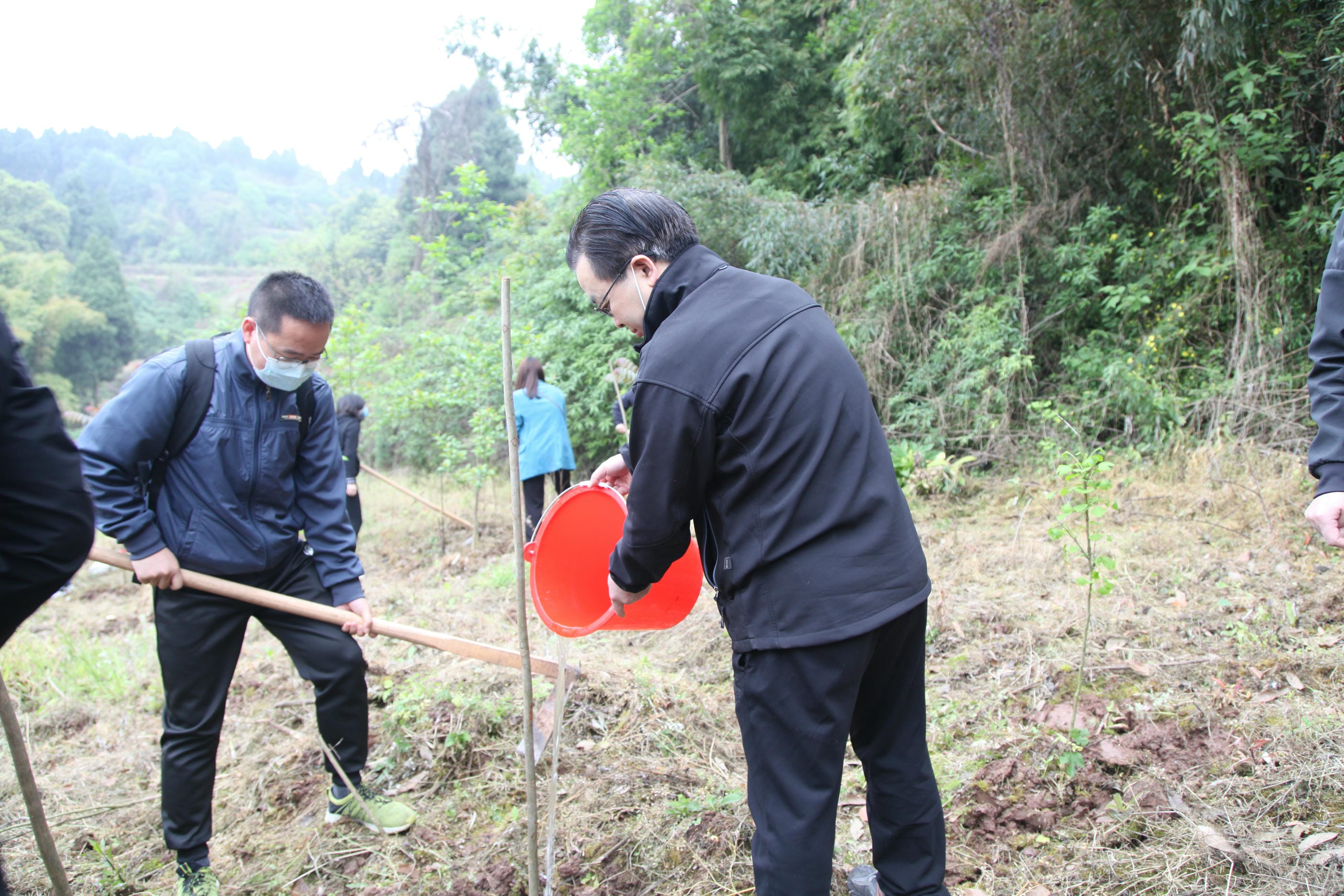 �۲��á�(�й���)���޹�˾����