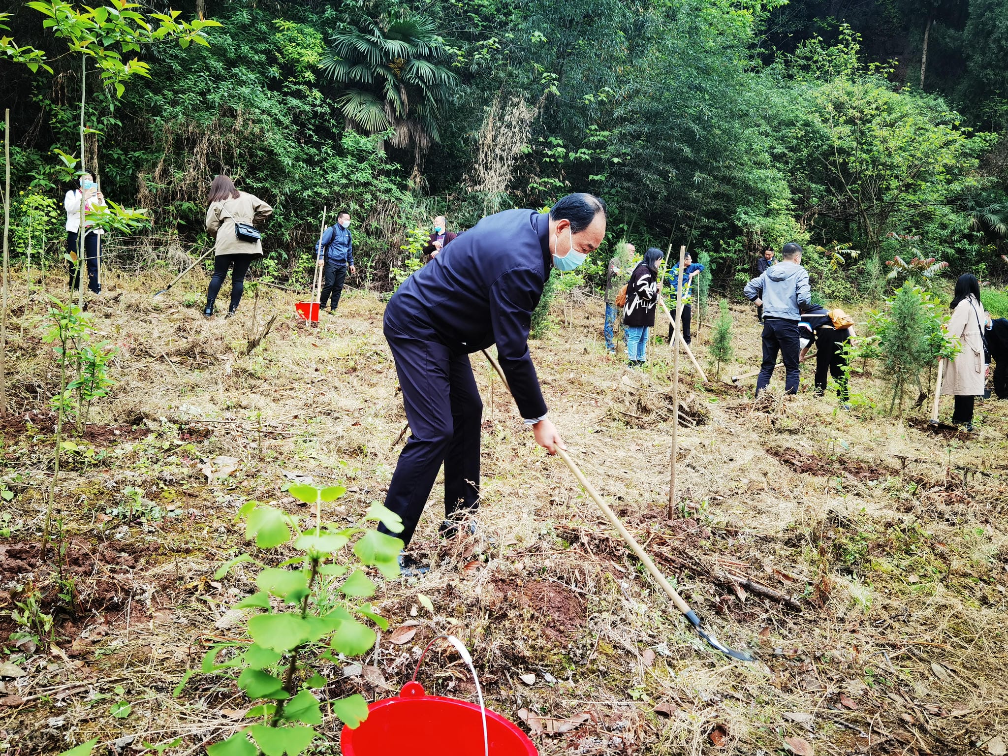 �۲��á�(�й���)���޹�˾����