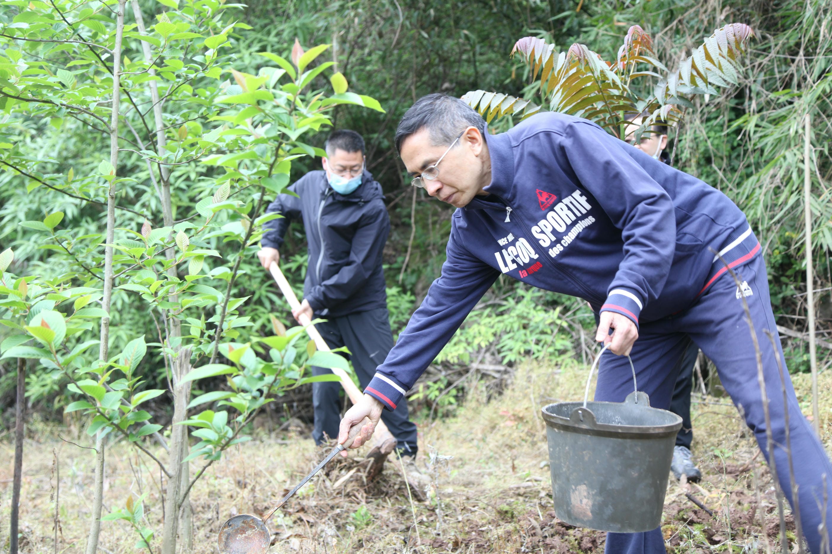 �۲��á�(�й���)���޹�˾����