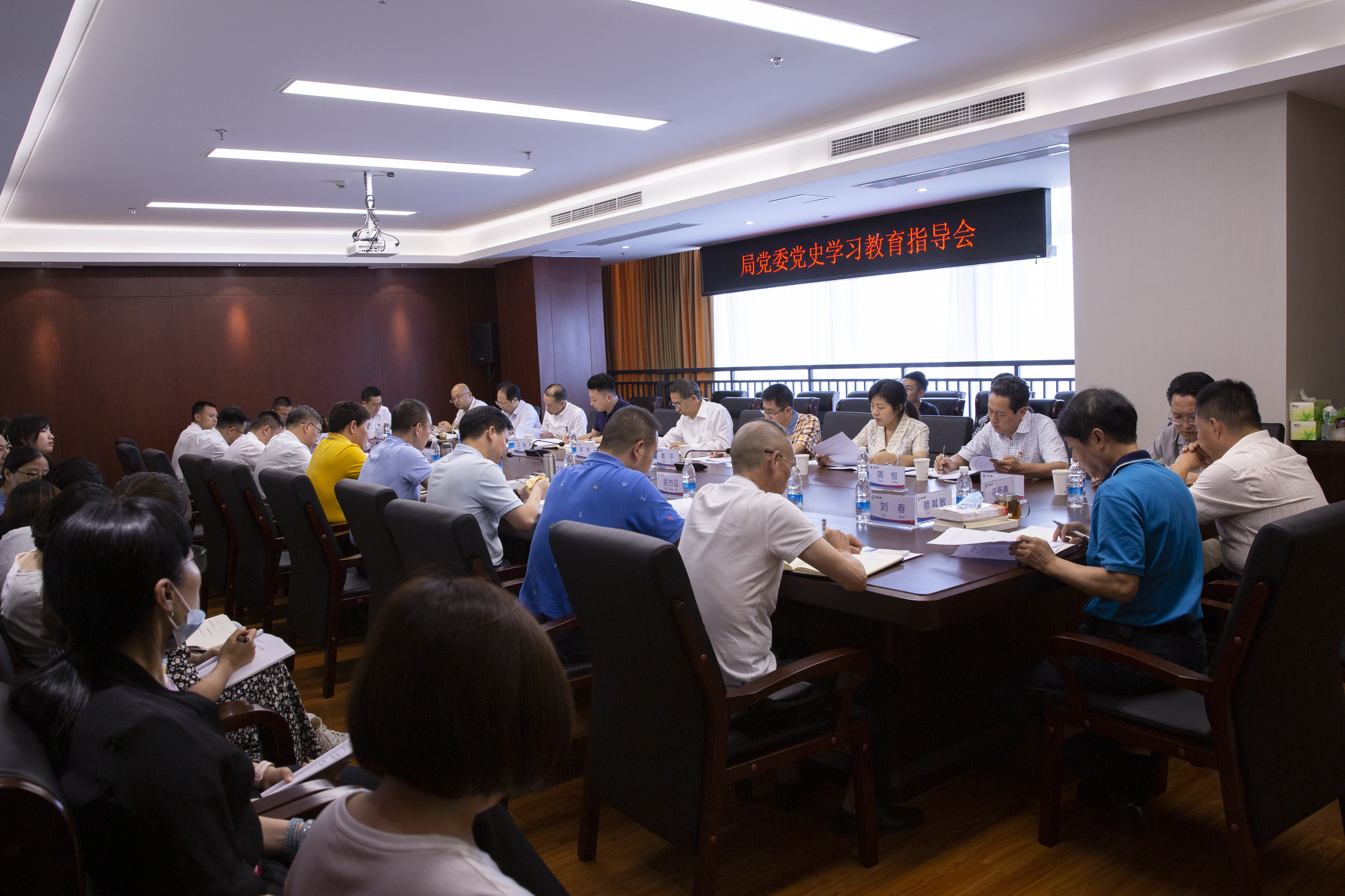 �۲��á�(�й���)���޹�˾����