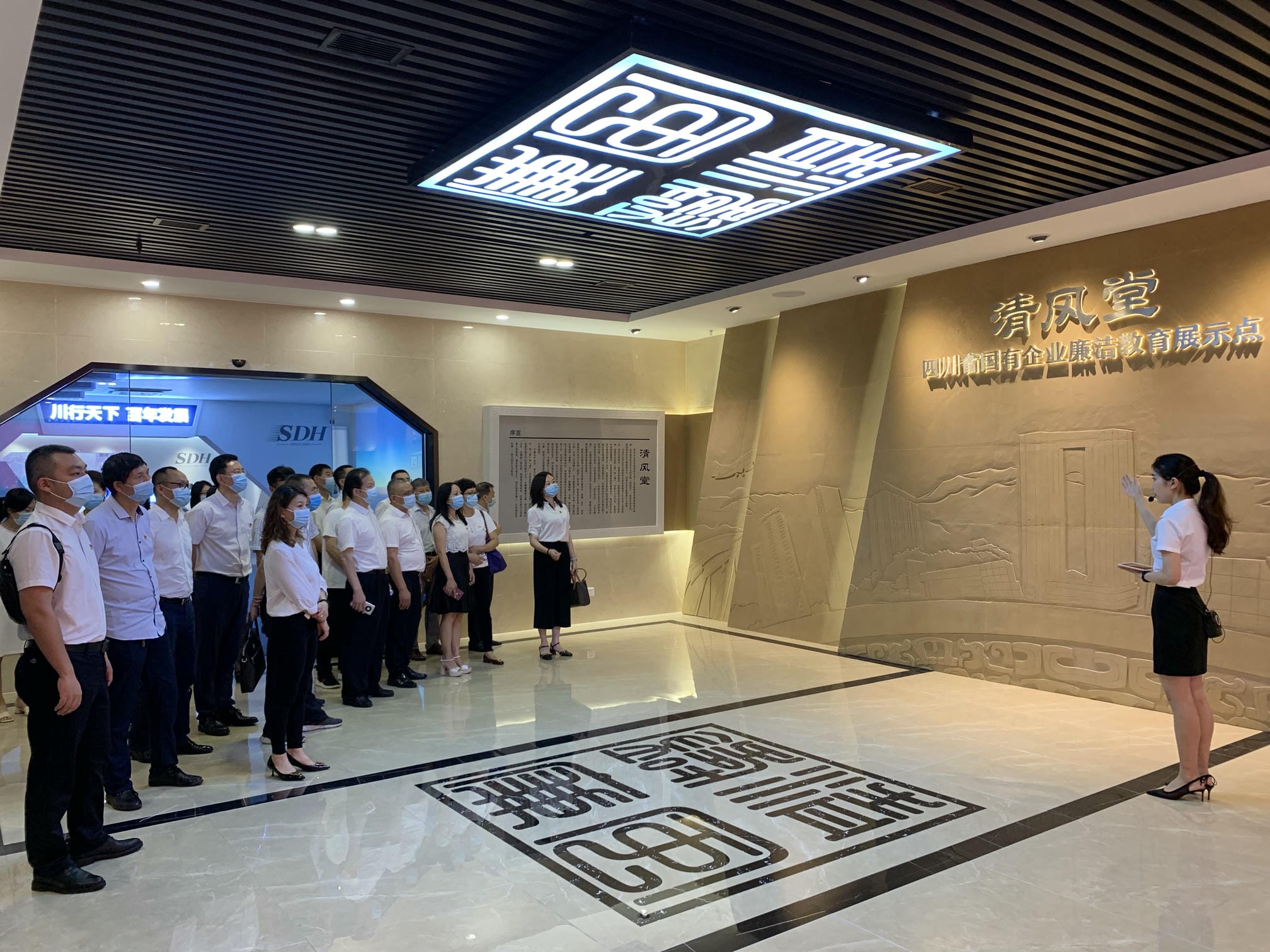 �ֻ��ظ�������á���չ��ʾ�����˶�