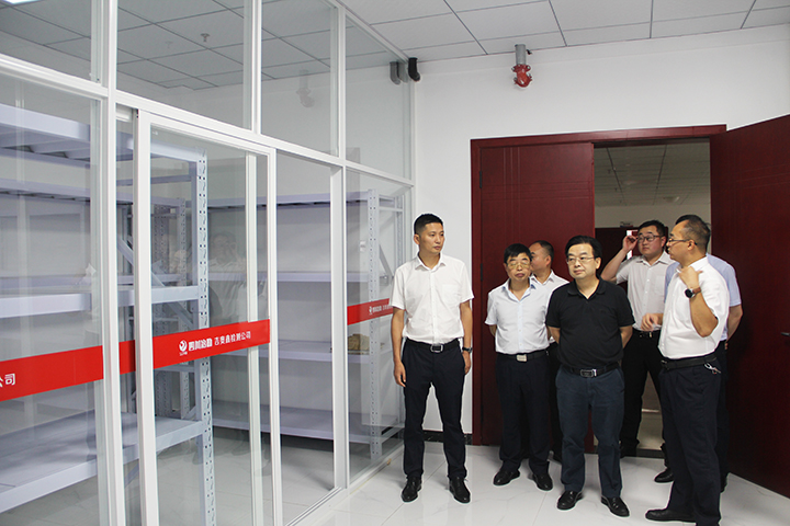 �۲��á�(�й���)���޹�˾����