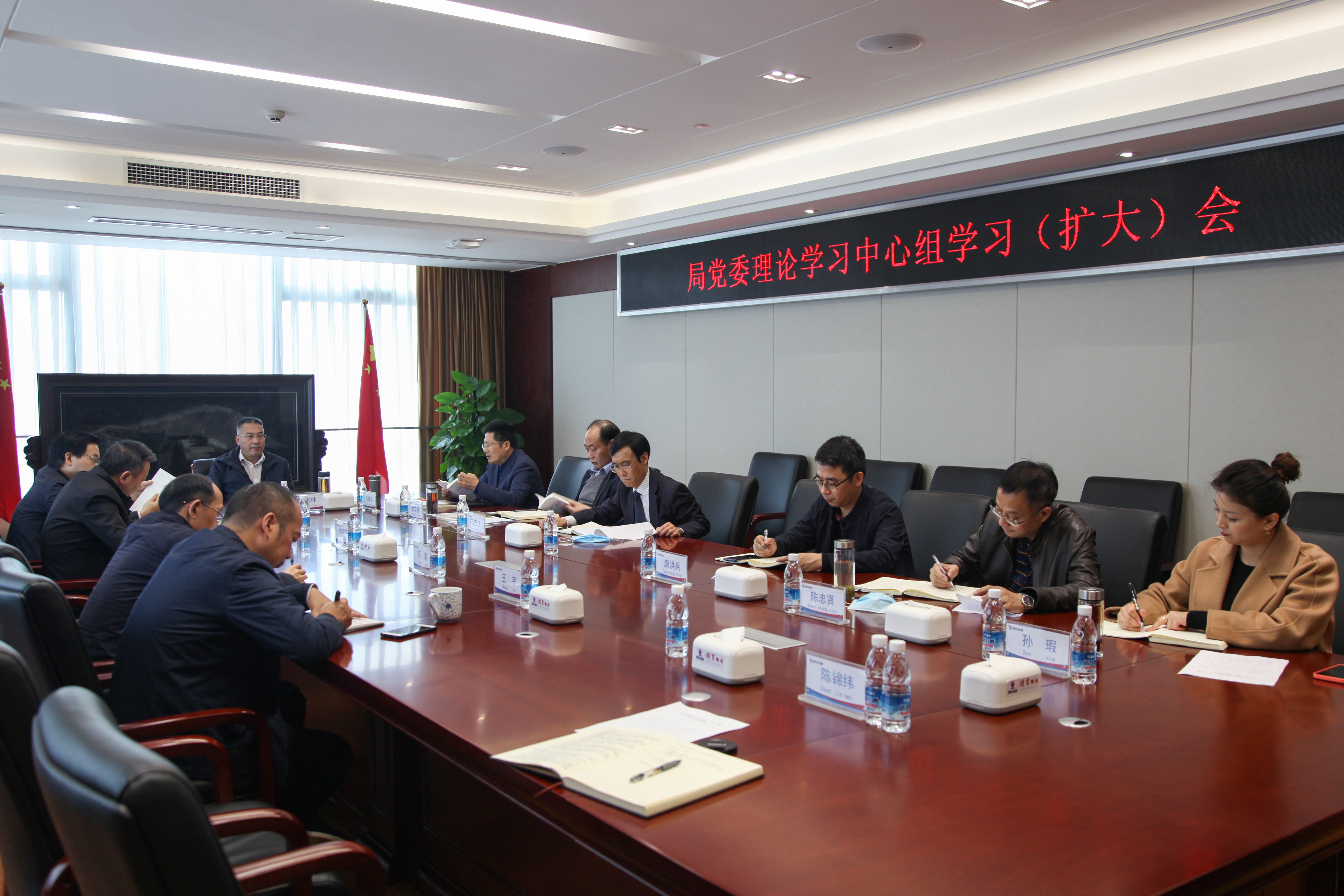 �۲��á�(�й���)���޹�˾����