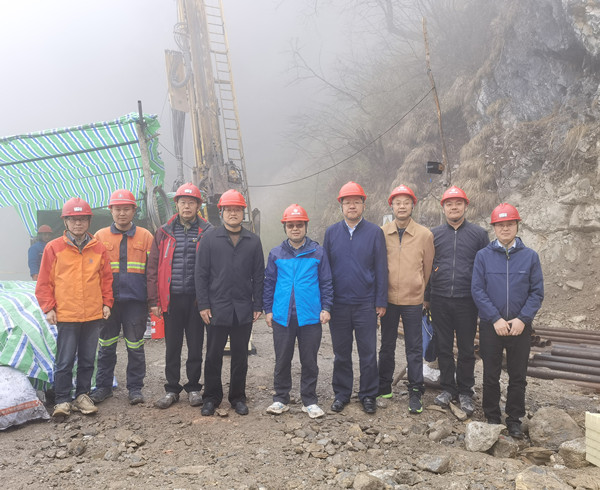 �����ٸ�ƽ���������������̽��Ŀ��չ����������鼰ο������