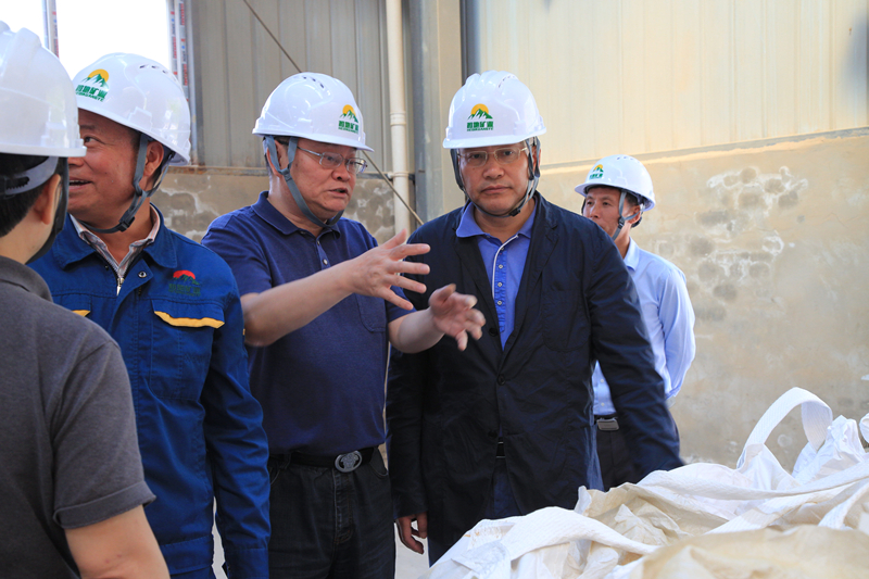 �۲��á�(�й���)���޹�˾����