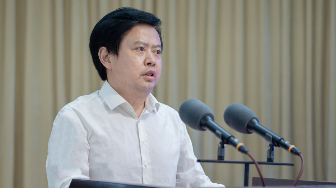 �۲��á�(�й���)���޹�˾����