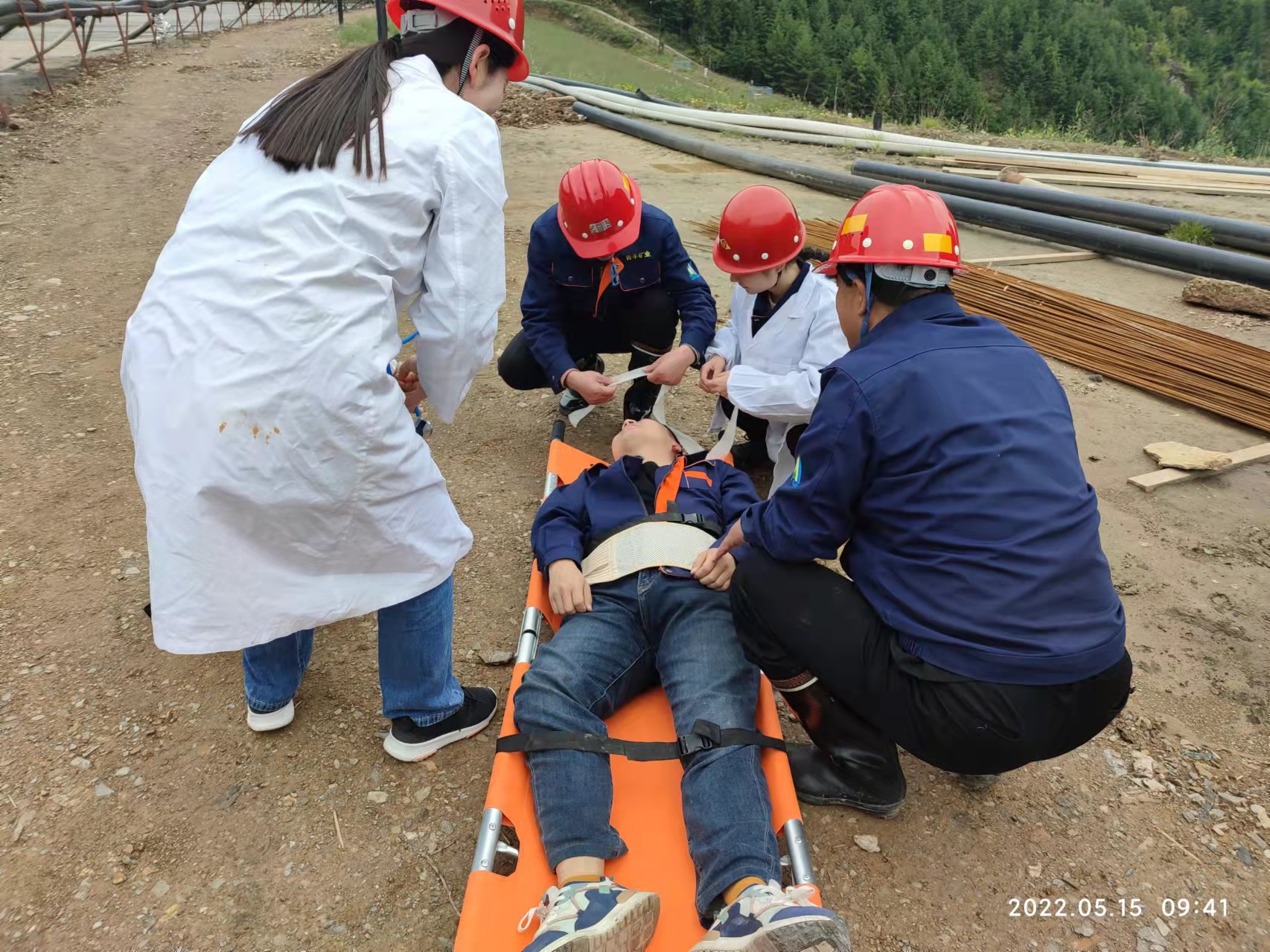 �۲��á�(�й���)���޹�˾����