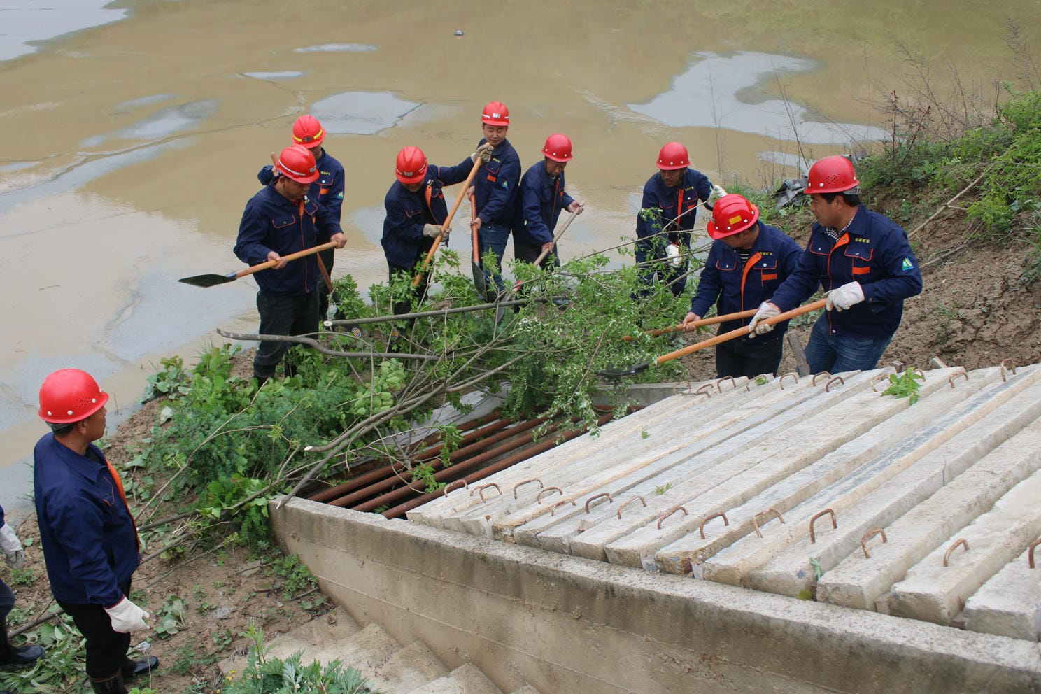 �۲��á�(�й���)���޹�˾����