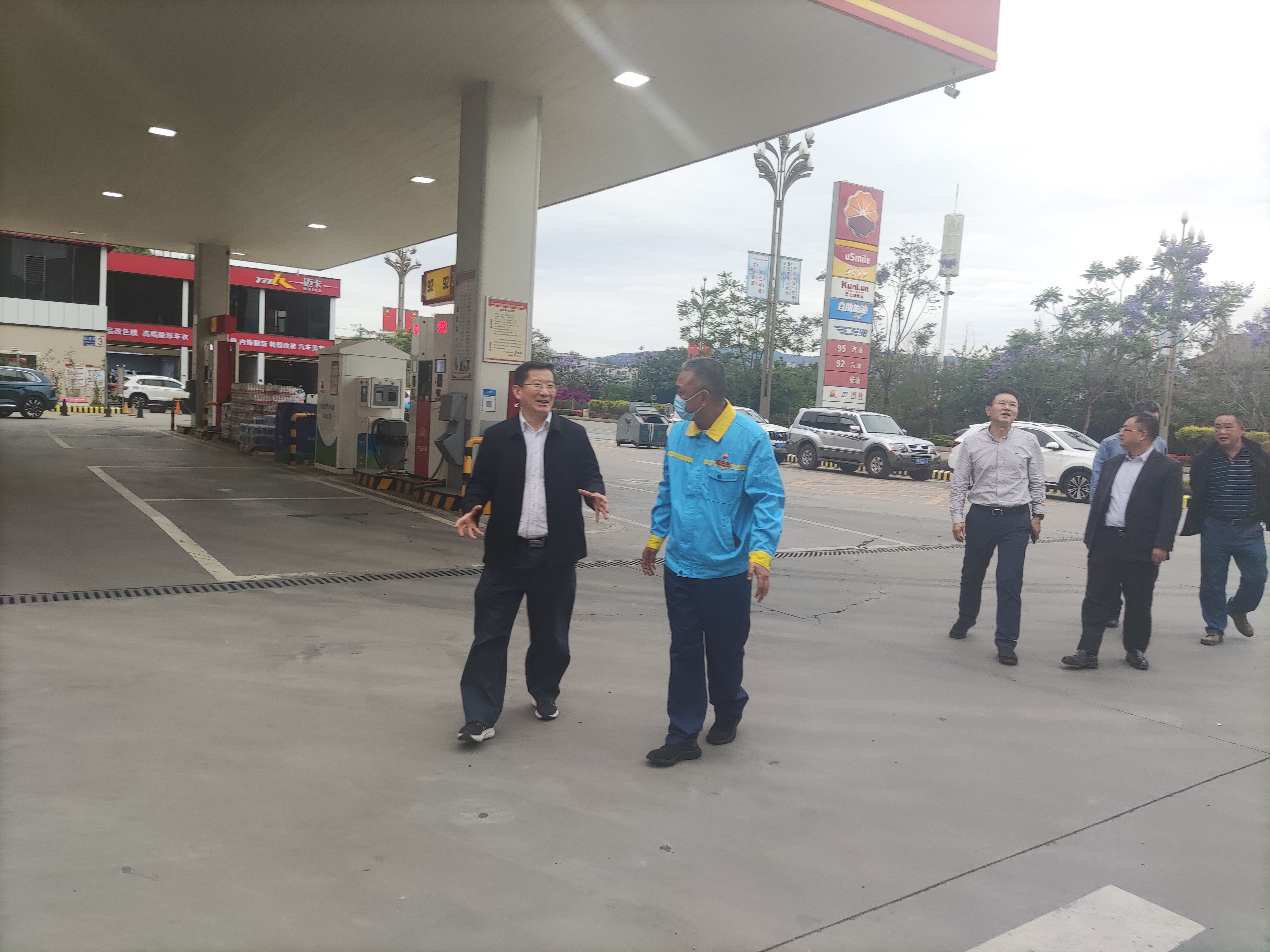 �۲��á�(�й���)���޹�˾����