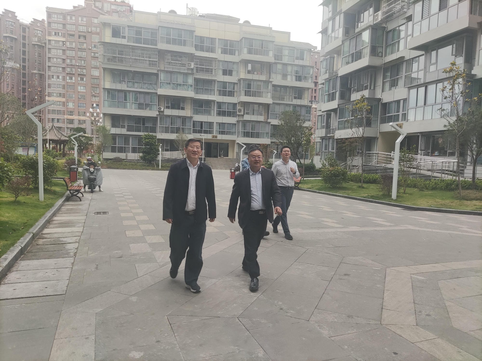 �۲��á�(�й���)���޹�˾����