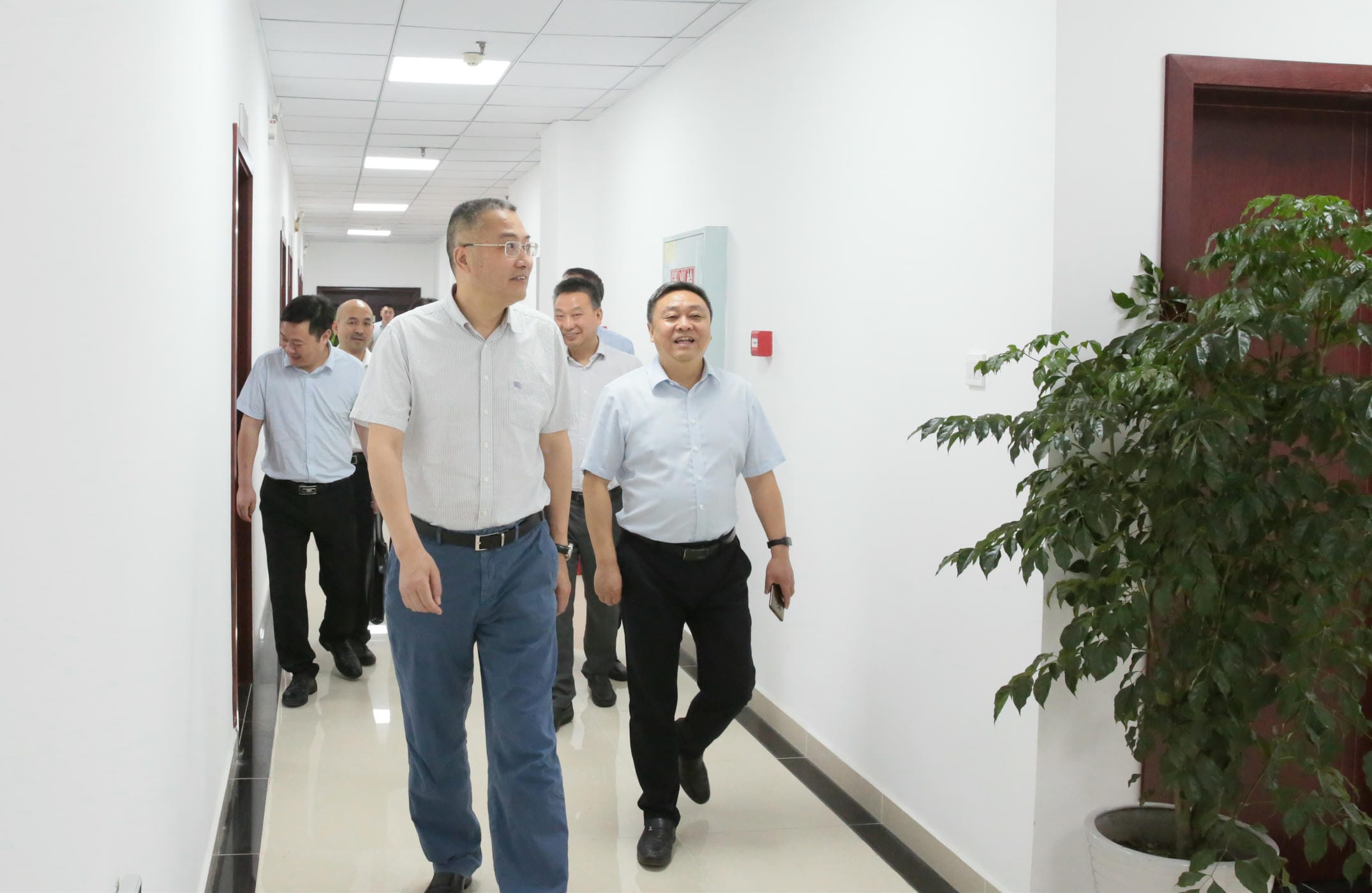 �۲��á�(�й���)���޹�˾����