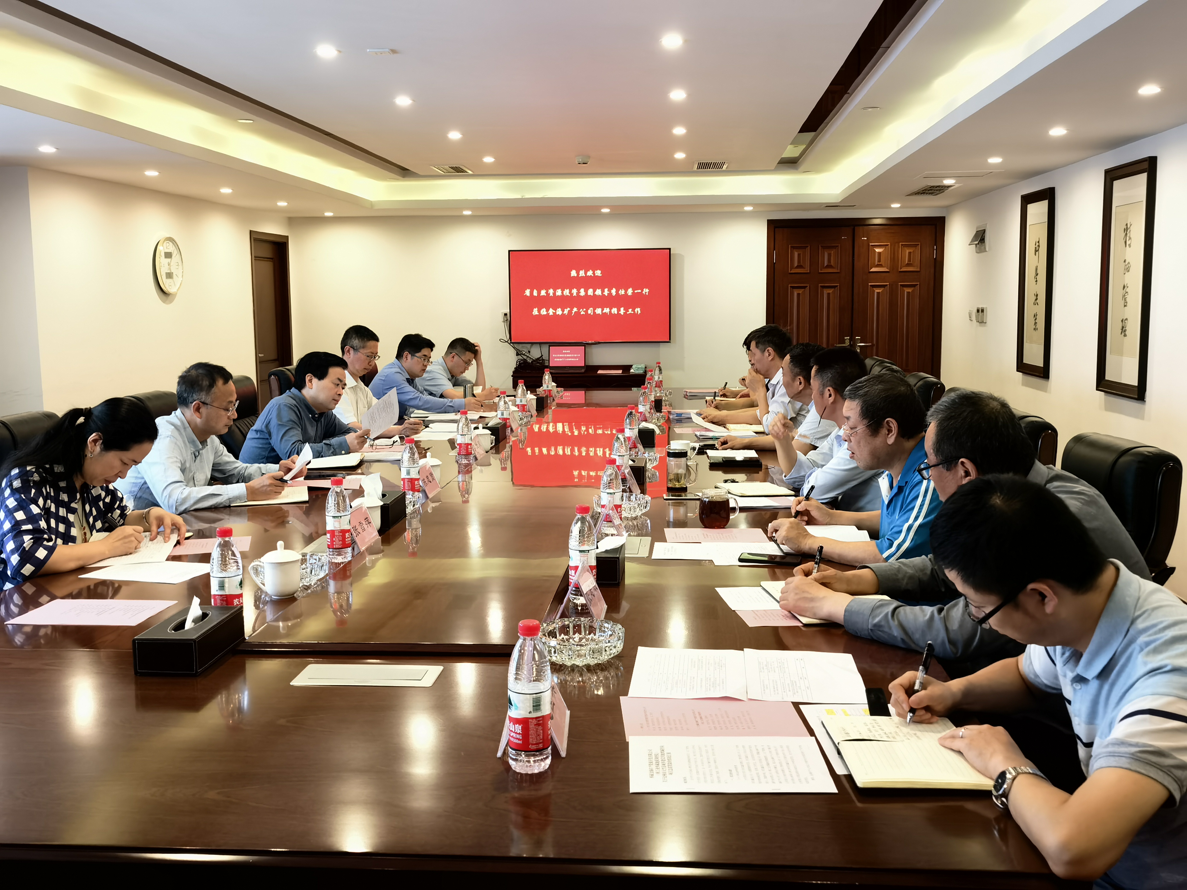 �����쵼������һ�и�����������  