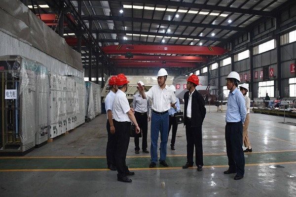 ���ŵ�ί��ǡ����³��¹���һ�е��������칫˾����ָ������