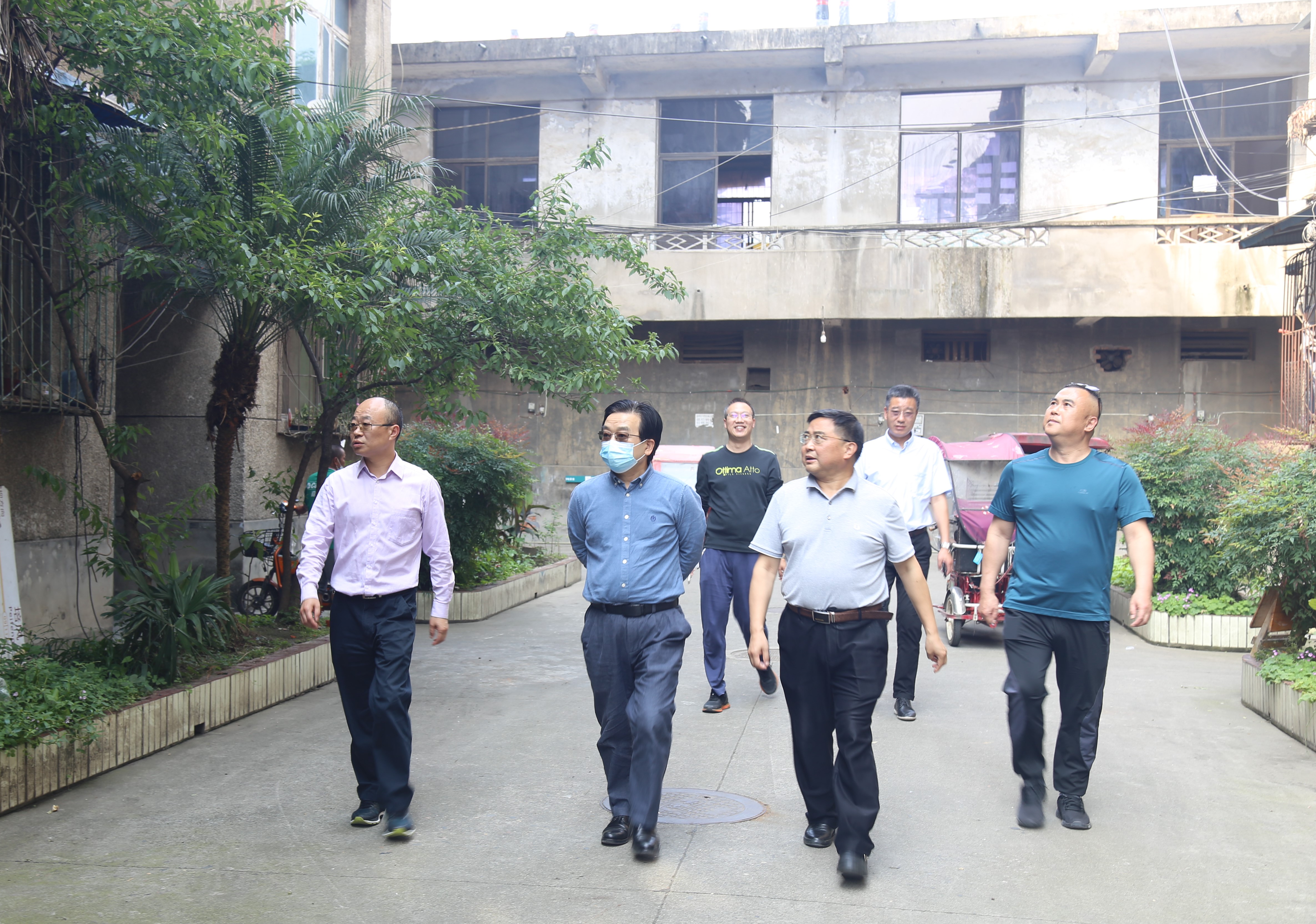 �������ʶӵ�����ӵ���