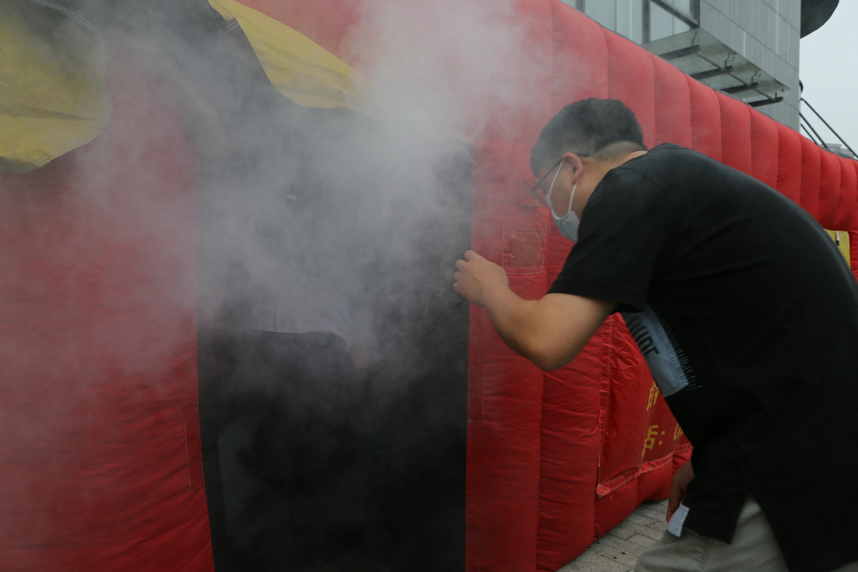 �۲��á�(�й���)���޹�˾����