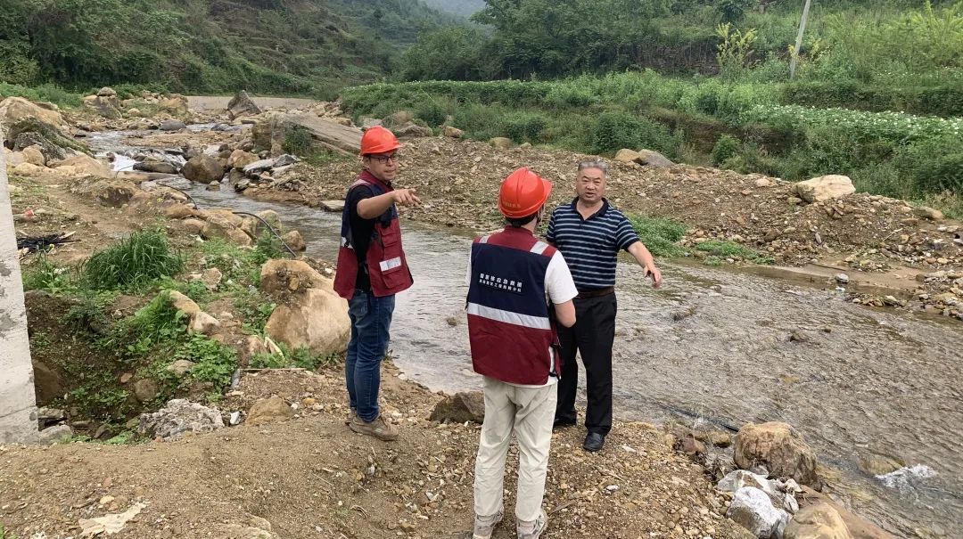 �۲��á�(�й���)���޹�˾����