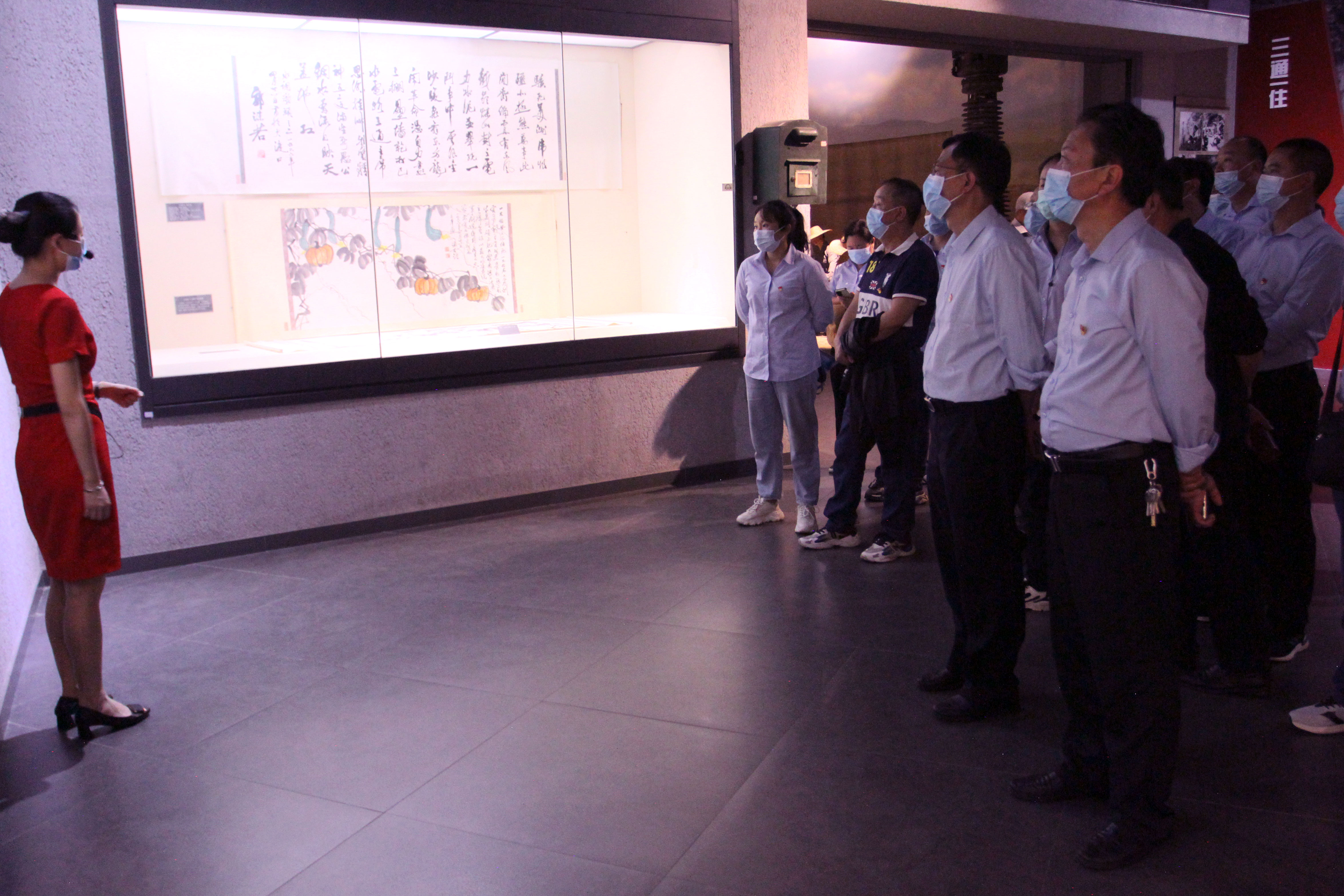 �۲��á�(�й���)���޹�˾����