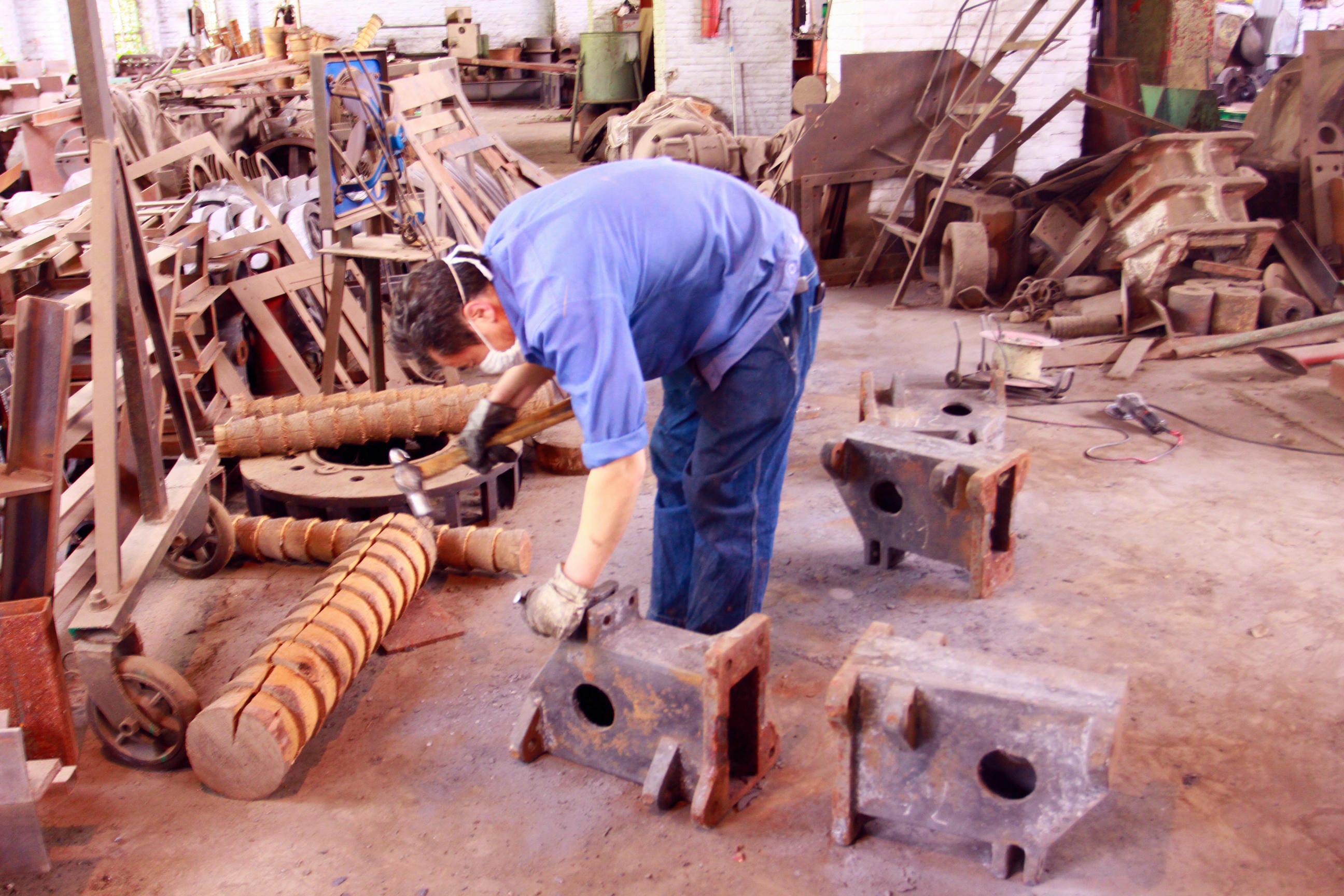 �۲��á�(�й���)���޹�˾����