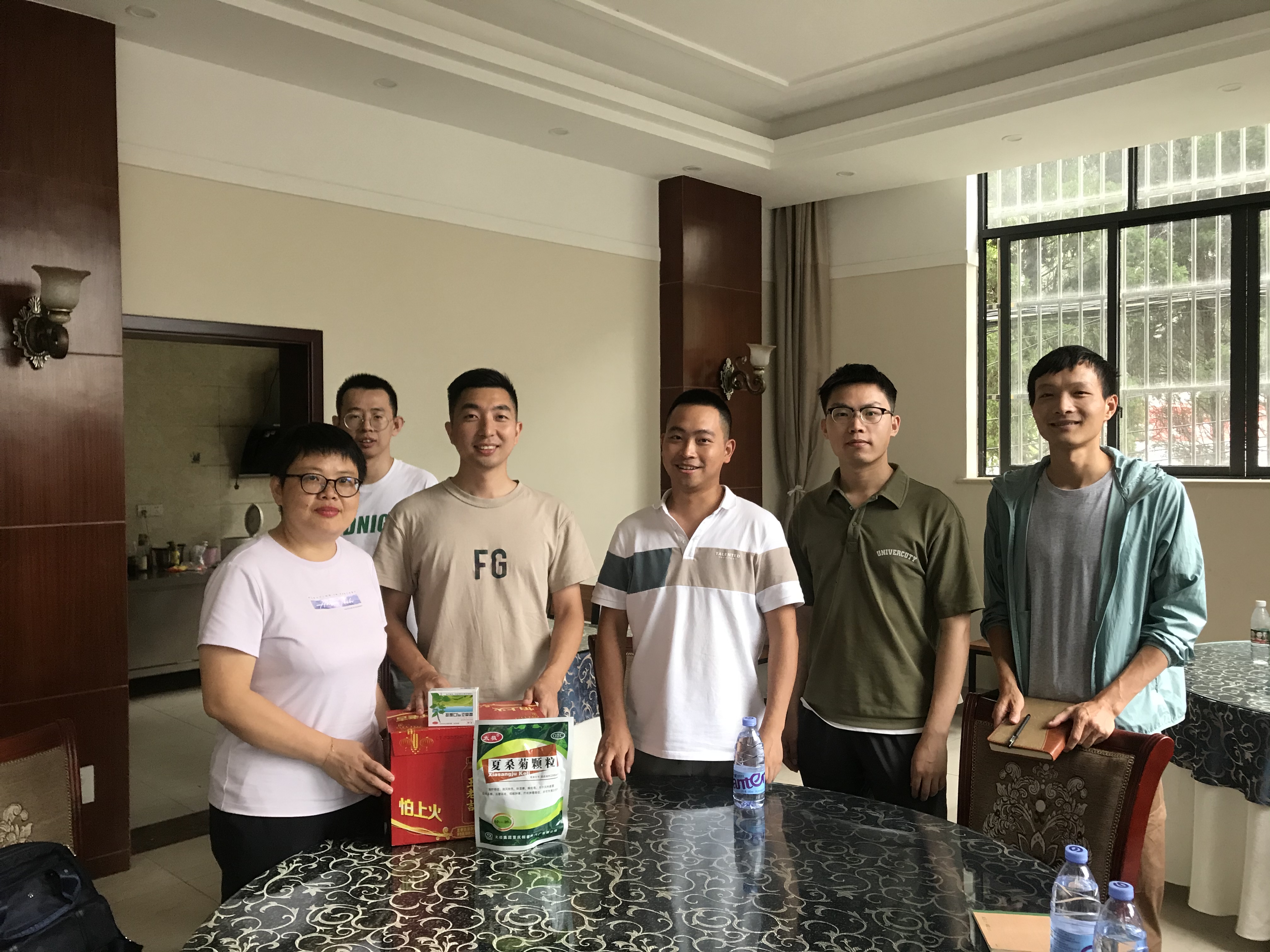 �۲��á�(�й���)���޹�˾����