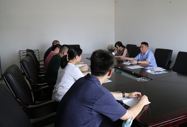 �۲��á�(�й���)���޹�˾����