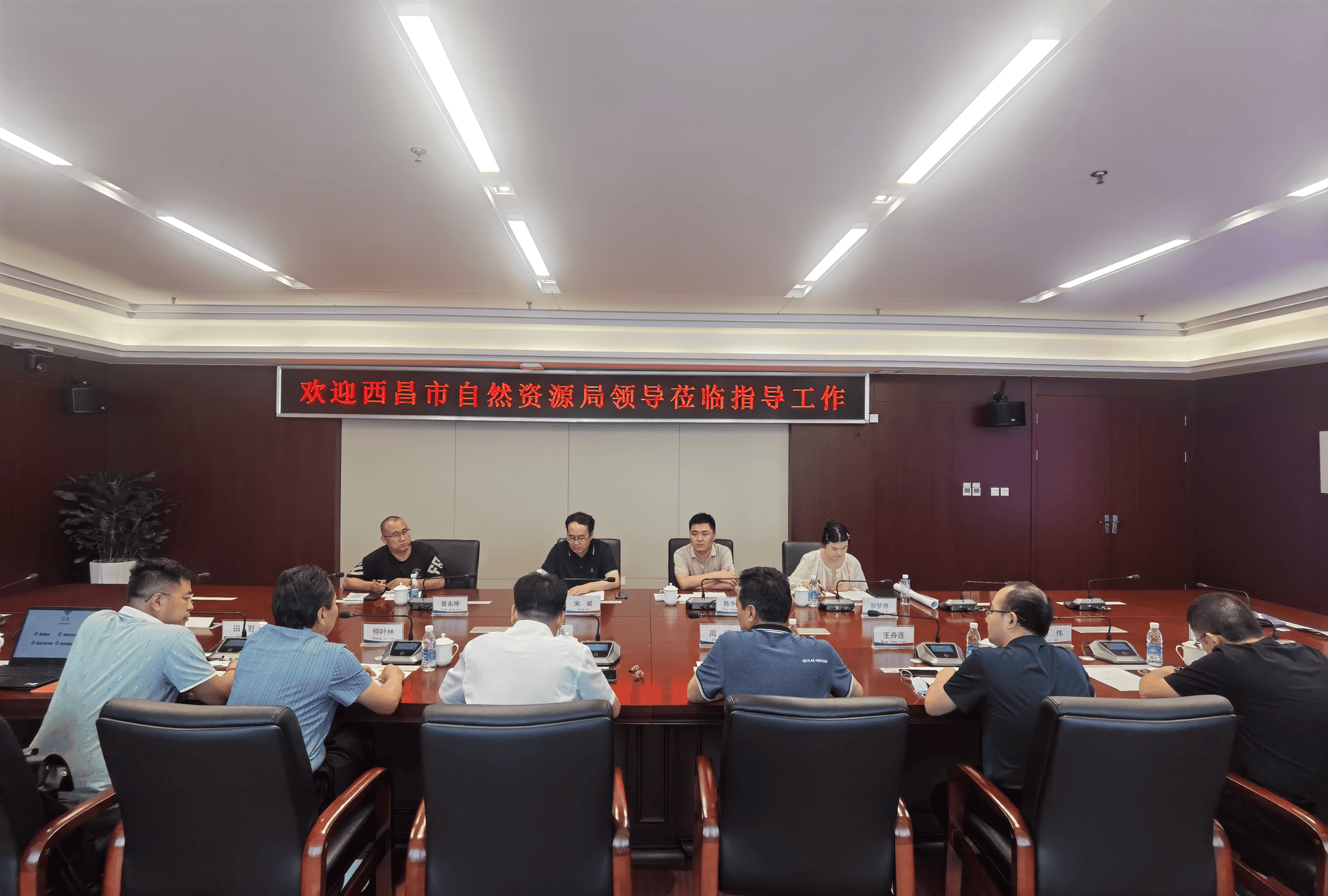 ��������Ȼ�۲��þ־ֳ��α�һ�е����η���������̸