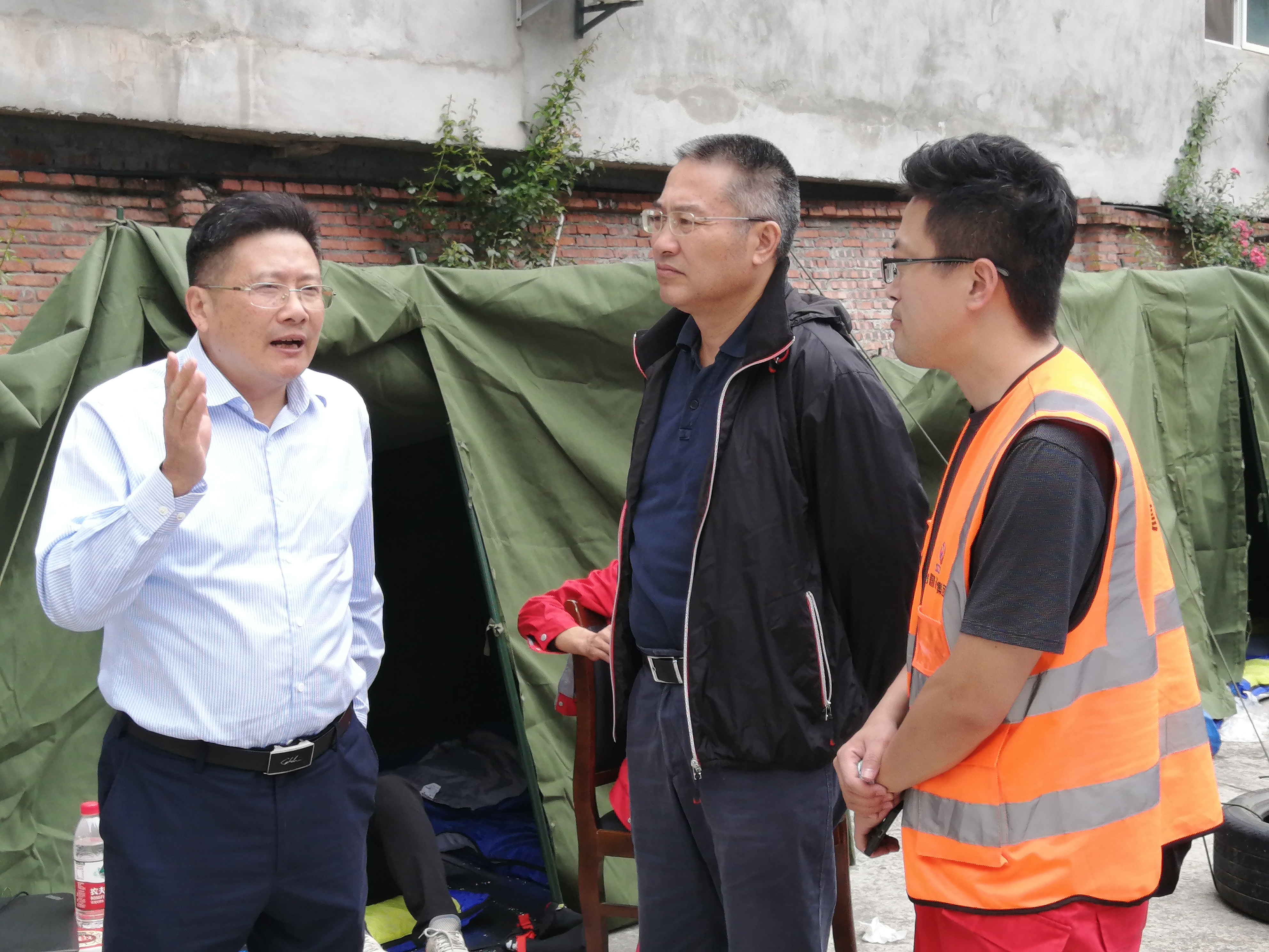 �۲��á�(�й���)���޹�˾����