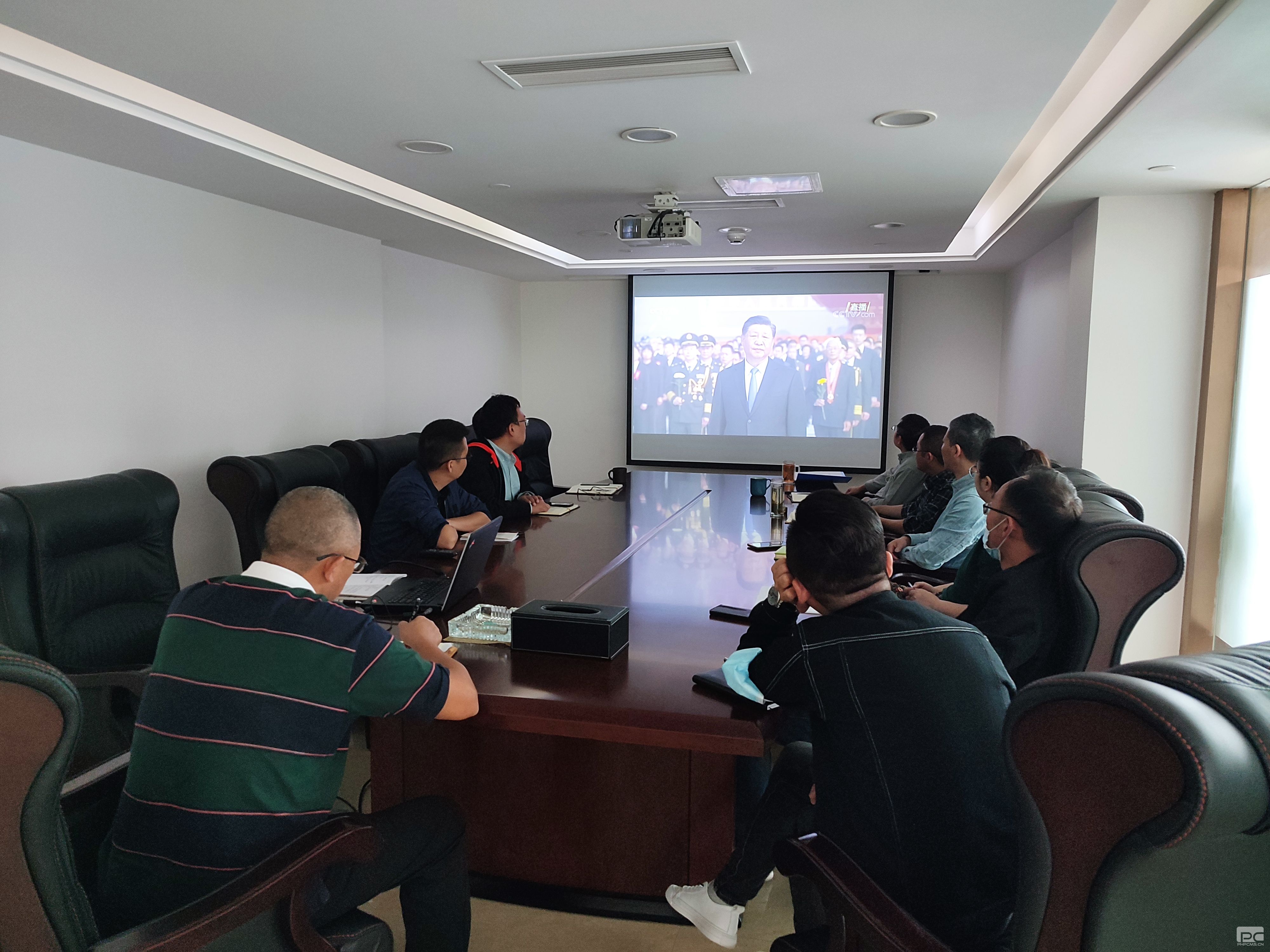 ��˵ؿ���˾��֯�տ���ʿ������������Ӣ�ۼ�����׻�����ʽ