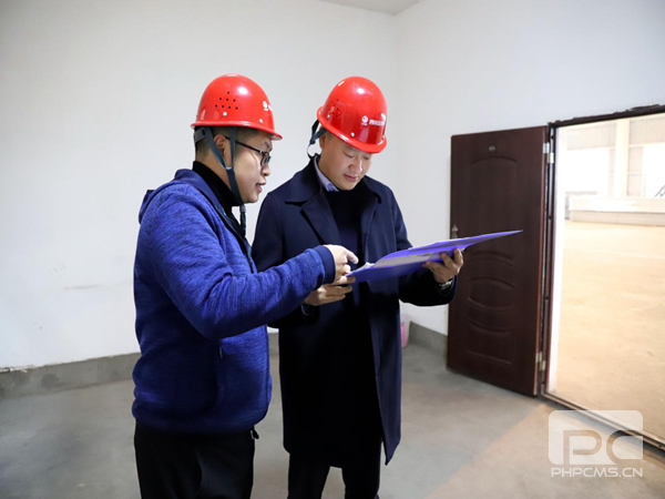 ұ��������˾�쵼��üɽ��Ŀ������������鲢�߷�ο��һ��ְ��