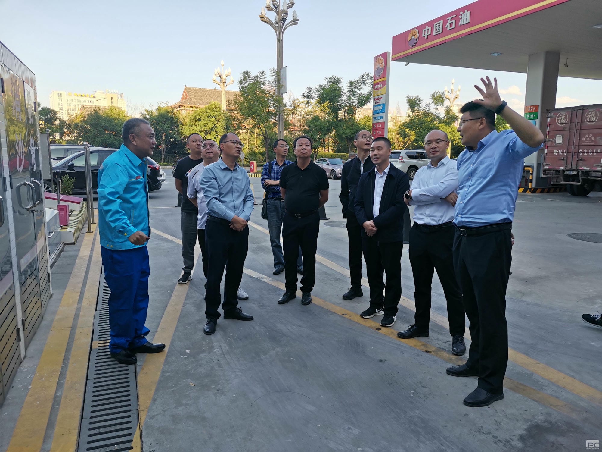 �۲��á�(�й���)���޹�˾����