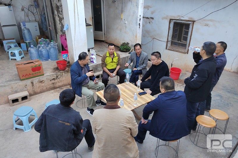 �ؿ��Ŷ��³��ž���������Ŀһ�ߵ��в����ָ��Ұ������