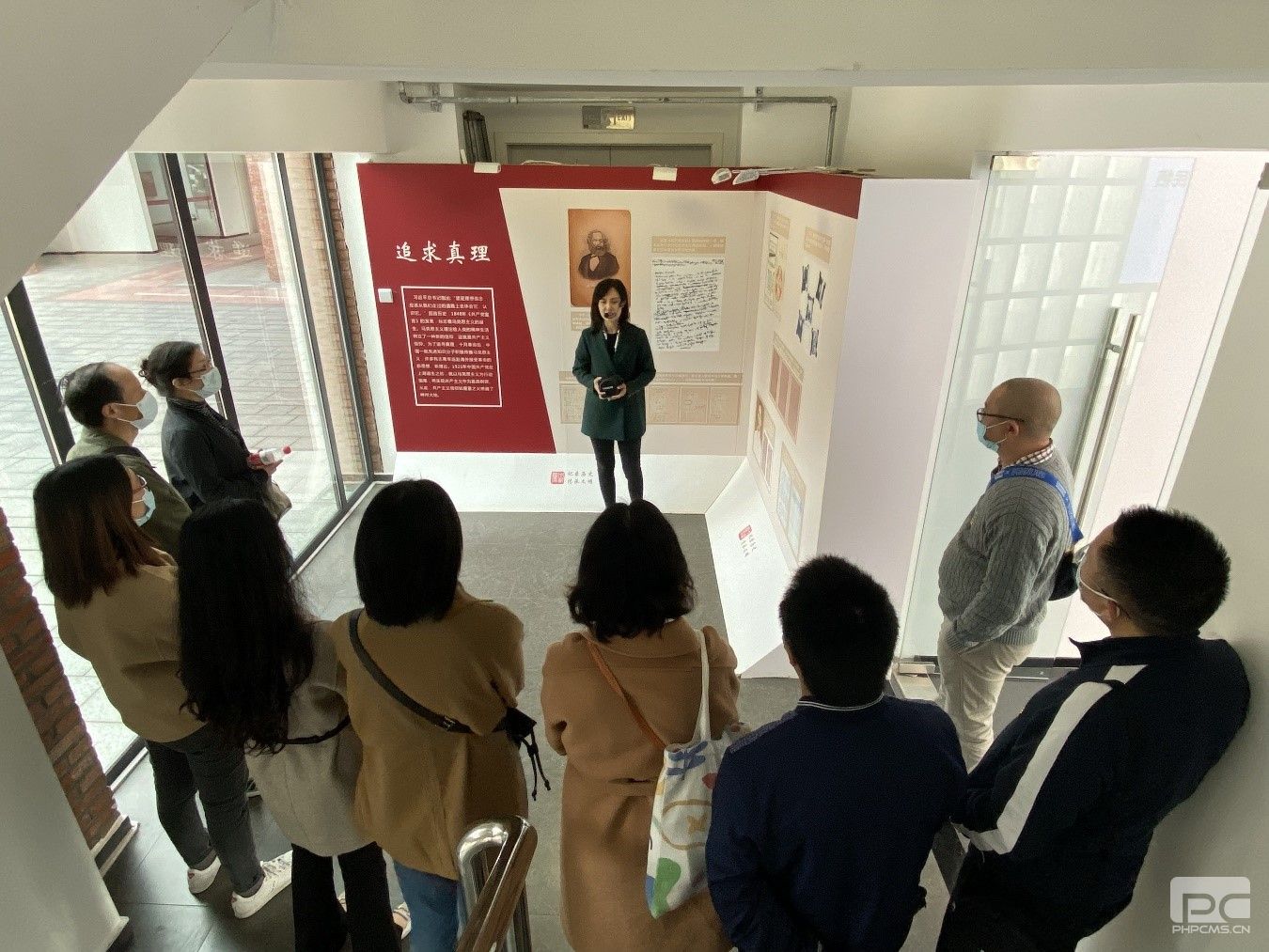 �۲��á�(�й���)���޹�˾����