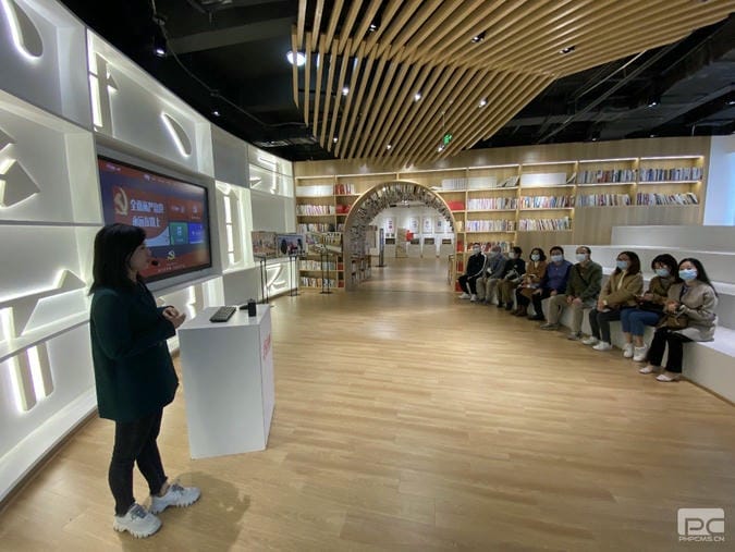 �۲��á�(�й���)���޹�˾����