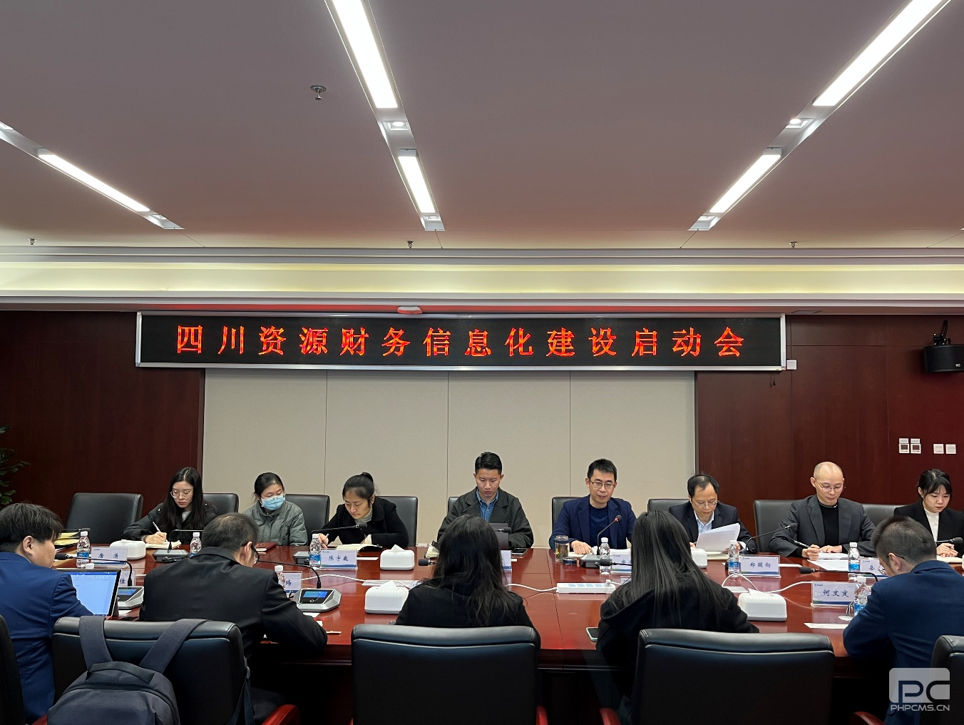 �۲��á�(�й���)���޹�˾����