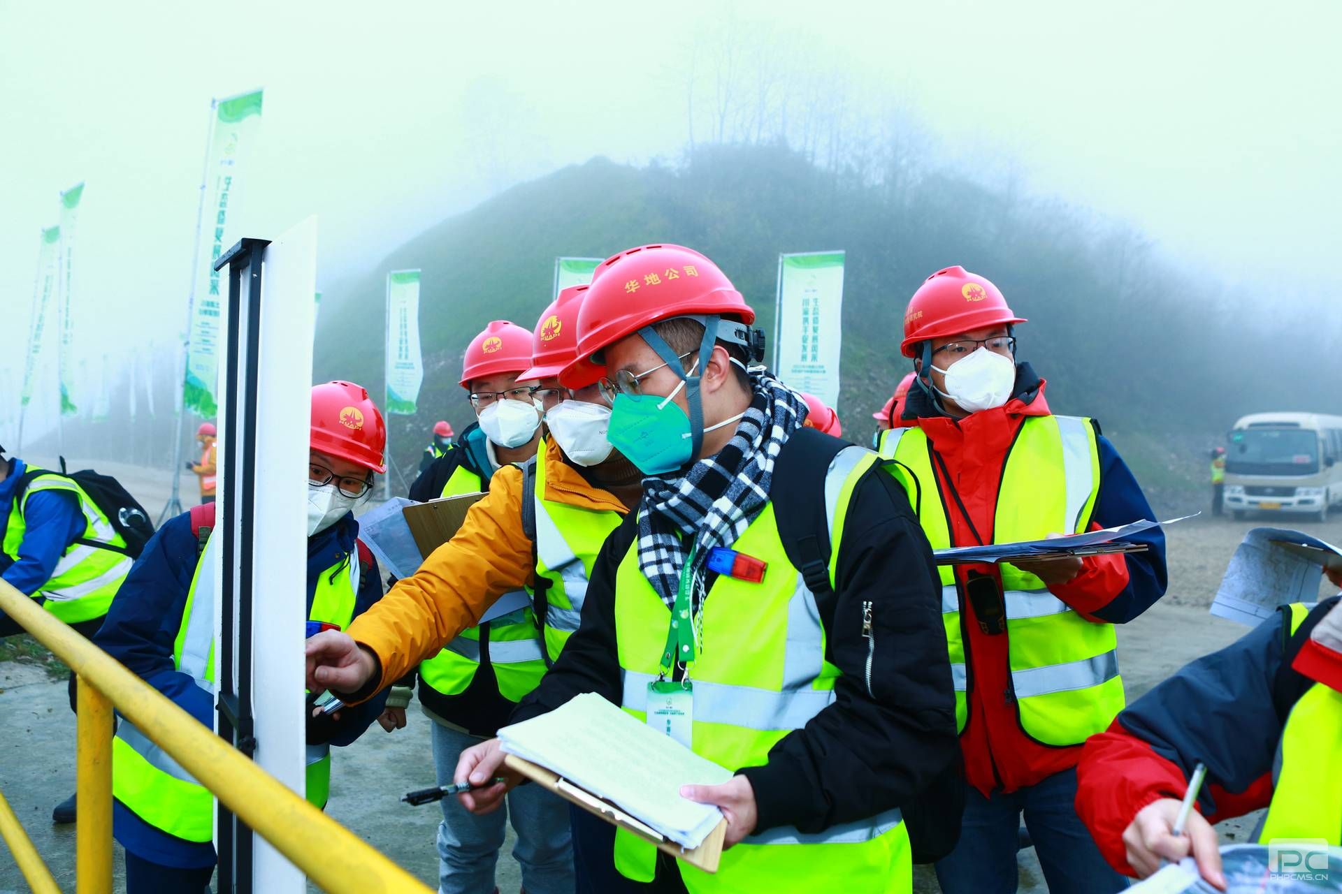 �۲��á�(�й���)���޹�˾����