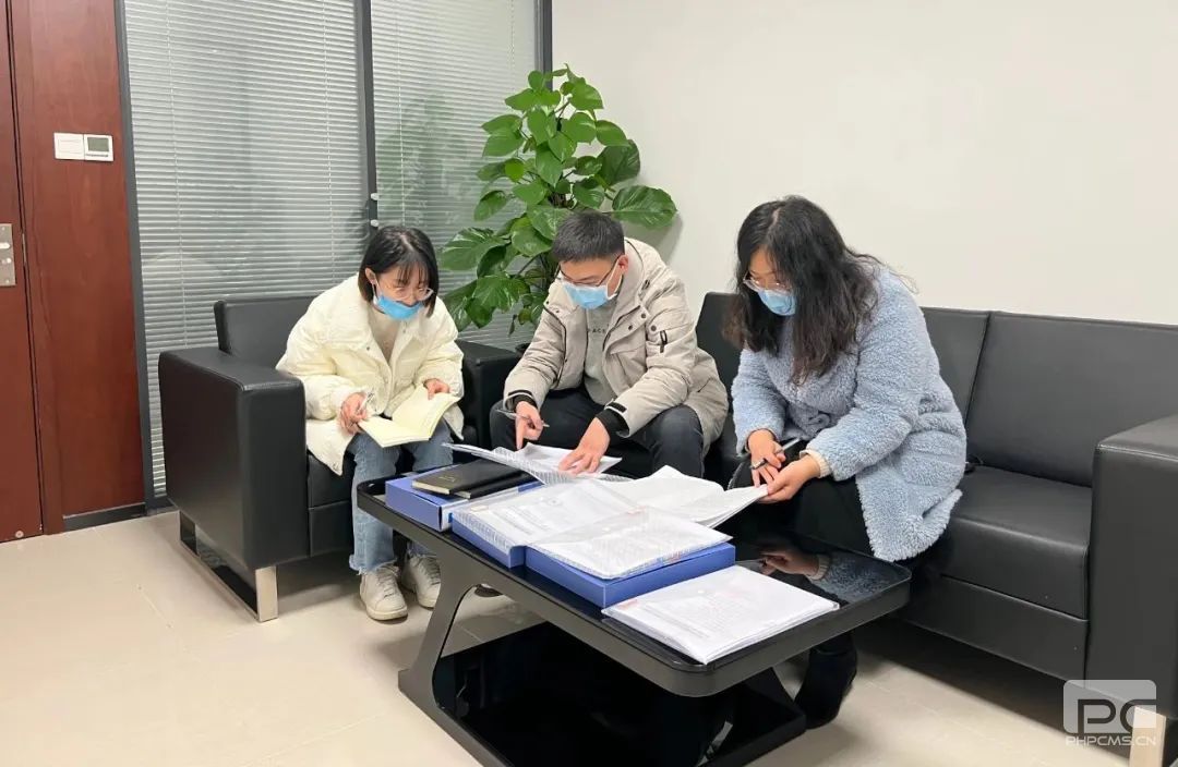 �۲��á�(�й���)���޹�˾����