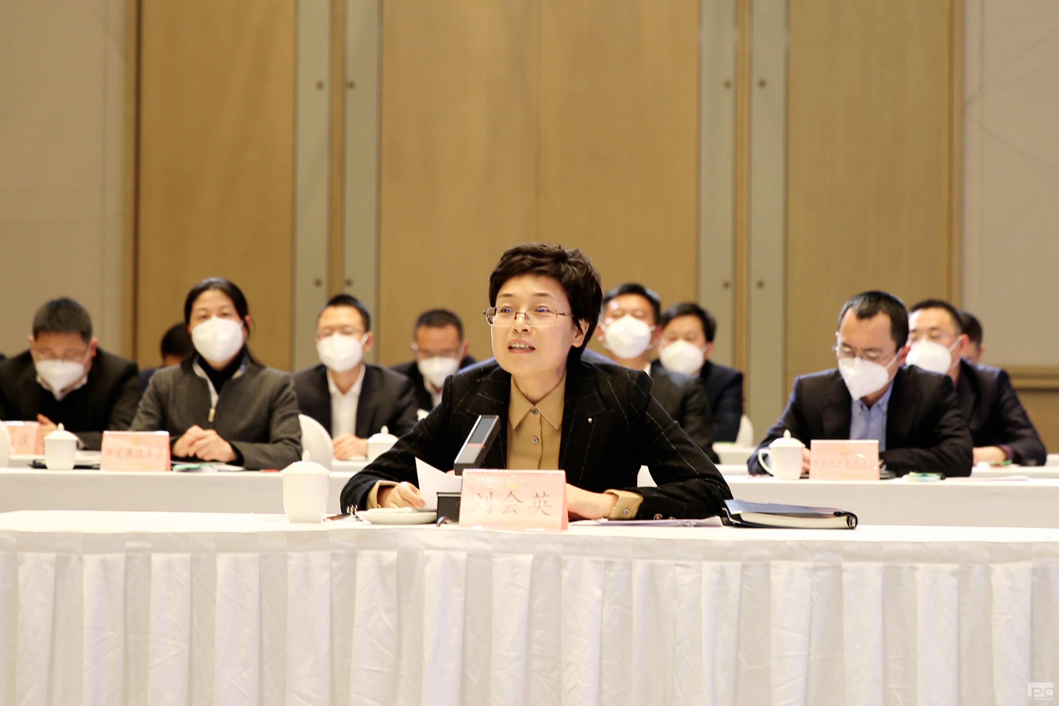 �۲��á�(�й���)���޹�˾����