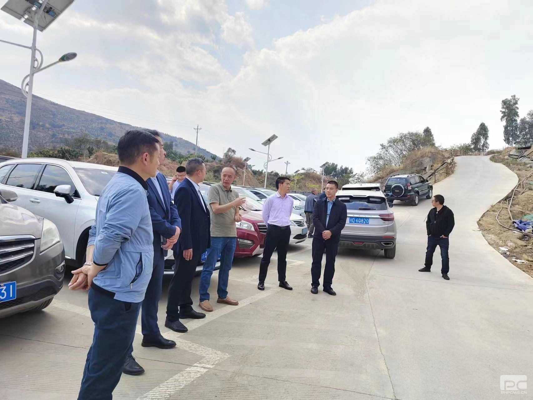 �۲��á�(�й���)���޹�˾����