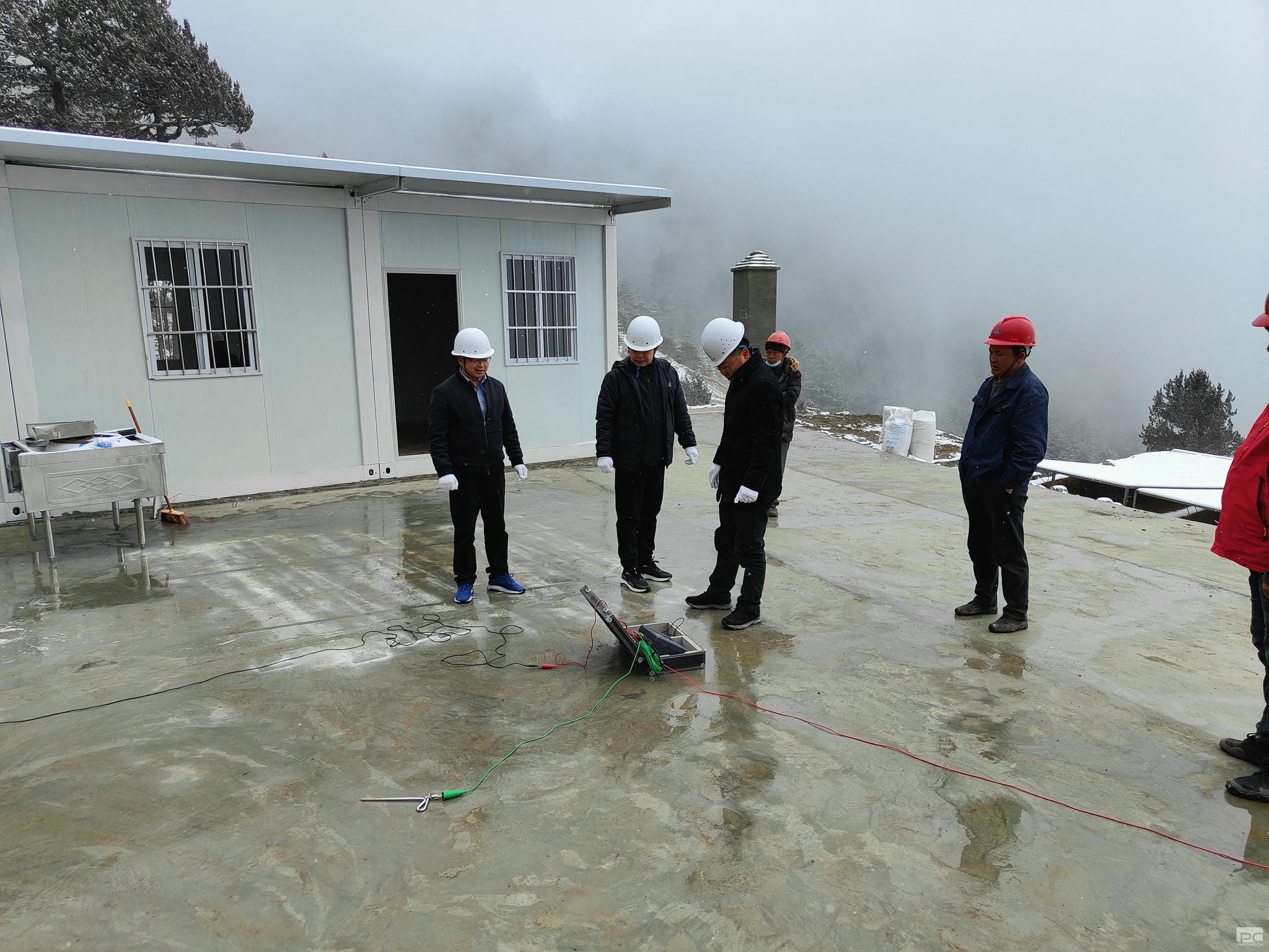 �۲��á�(�й���)���޹�˾����