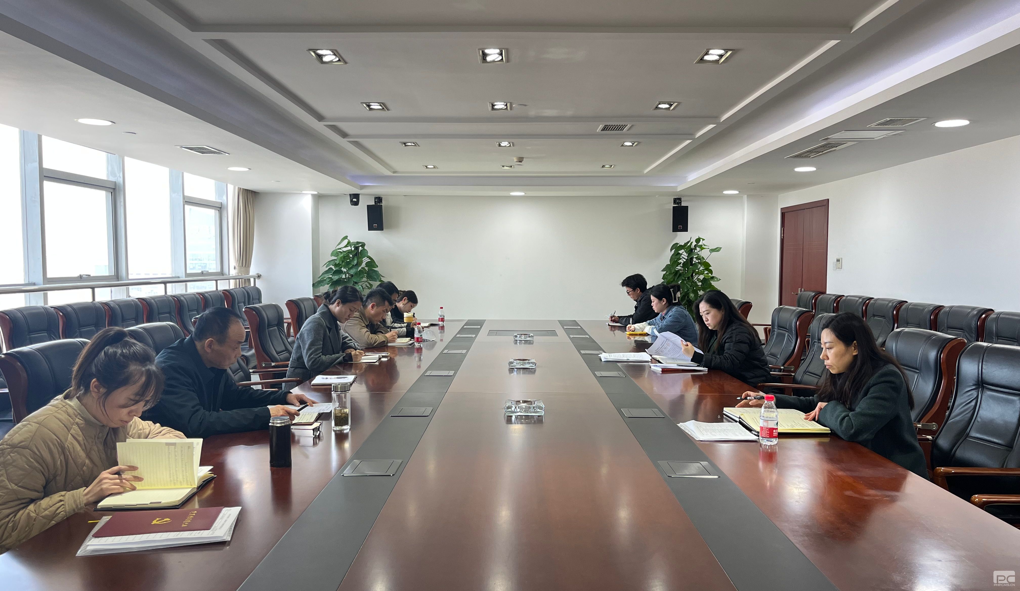 �۲��á�(�й���)���޹�˾����