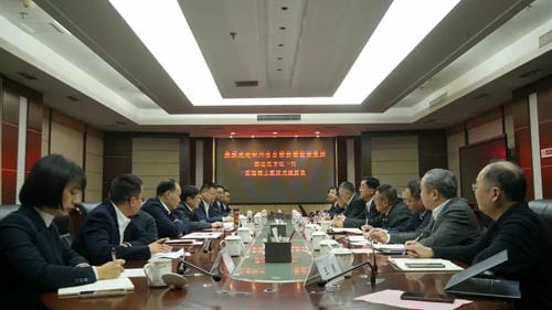 ��־���ʶӸ������й�ϡ��������������