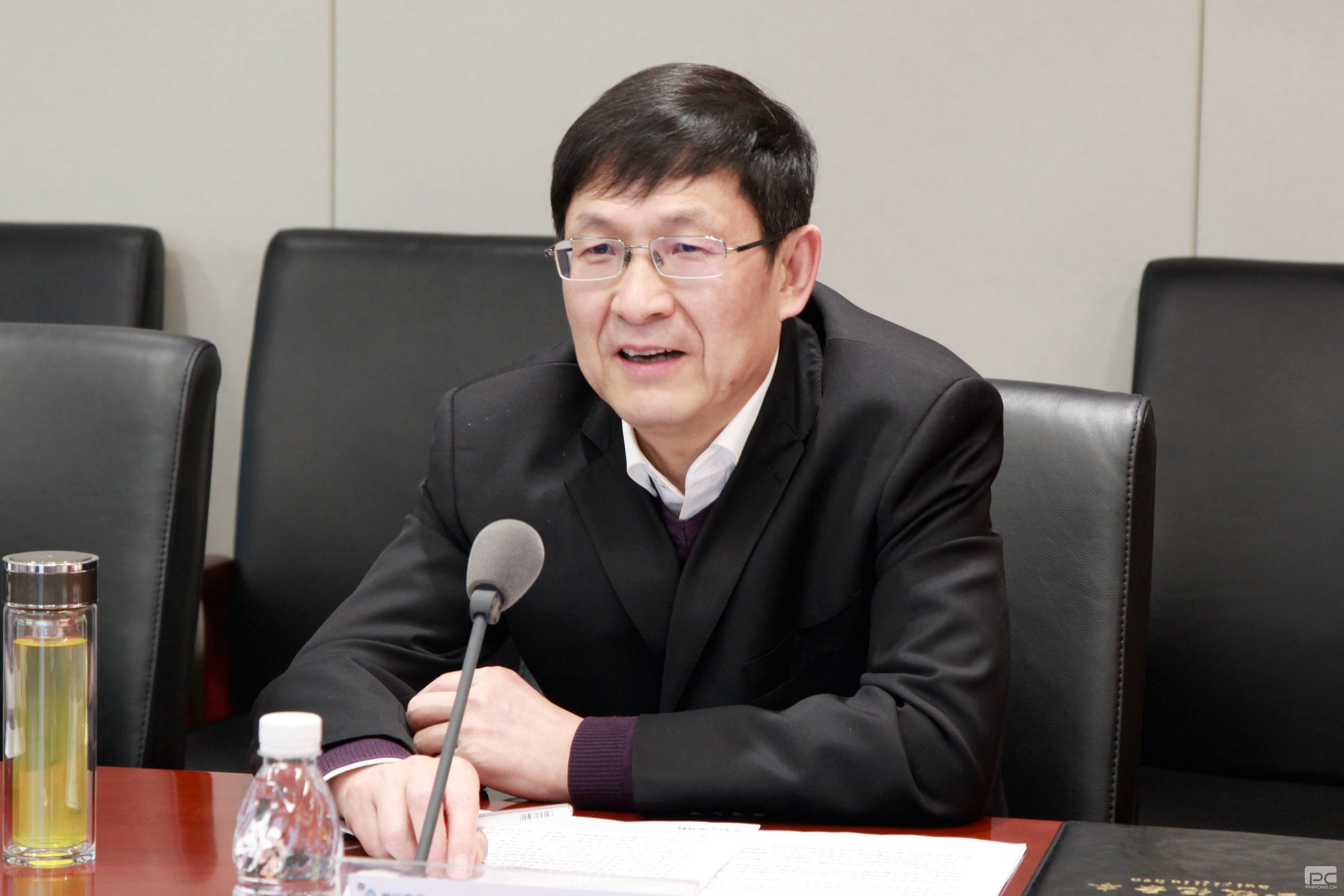 �۲��á�(�й���)���޹�˾����