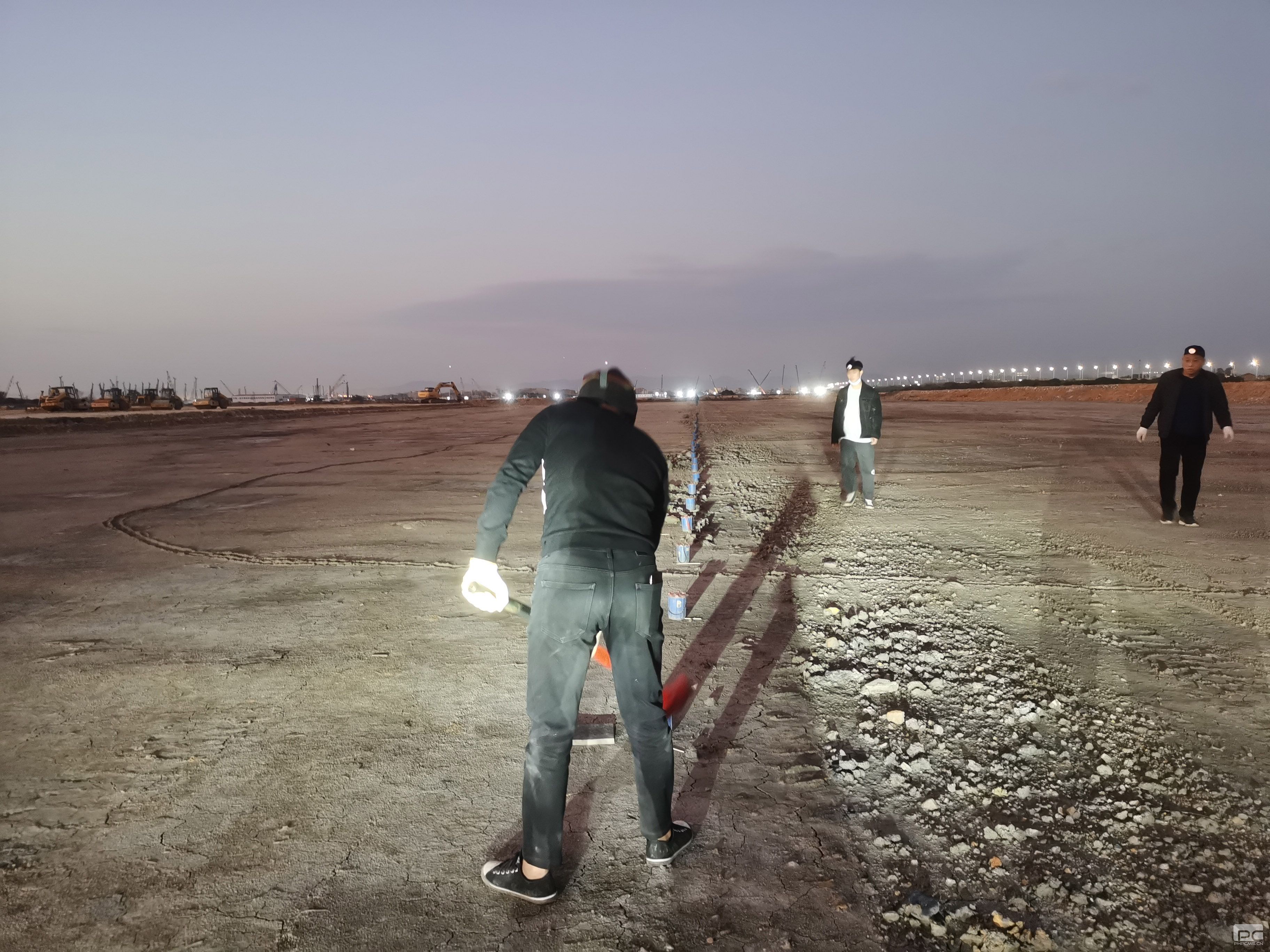 �۲��á�(�й���)���޹�˾����